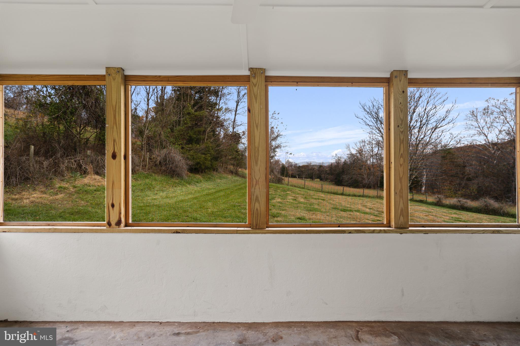 SHENANDOAH WOODLANDS - Residential