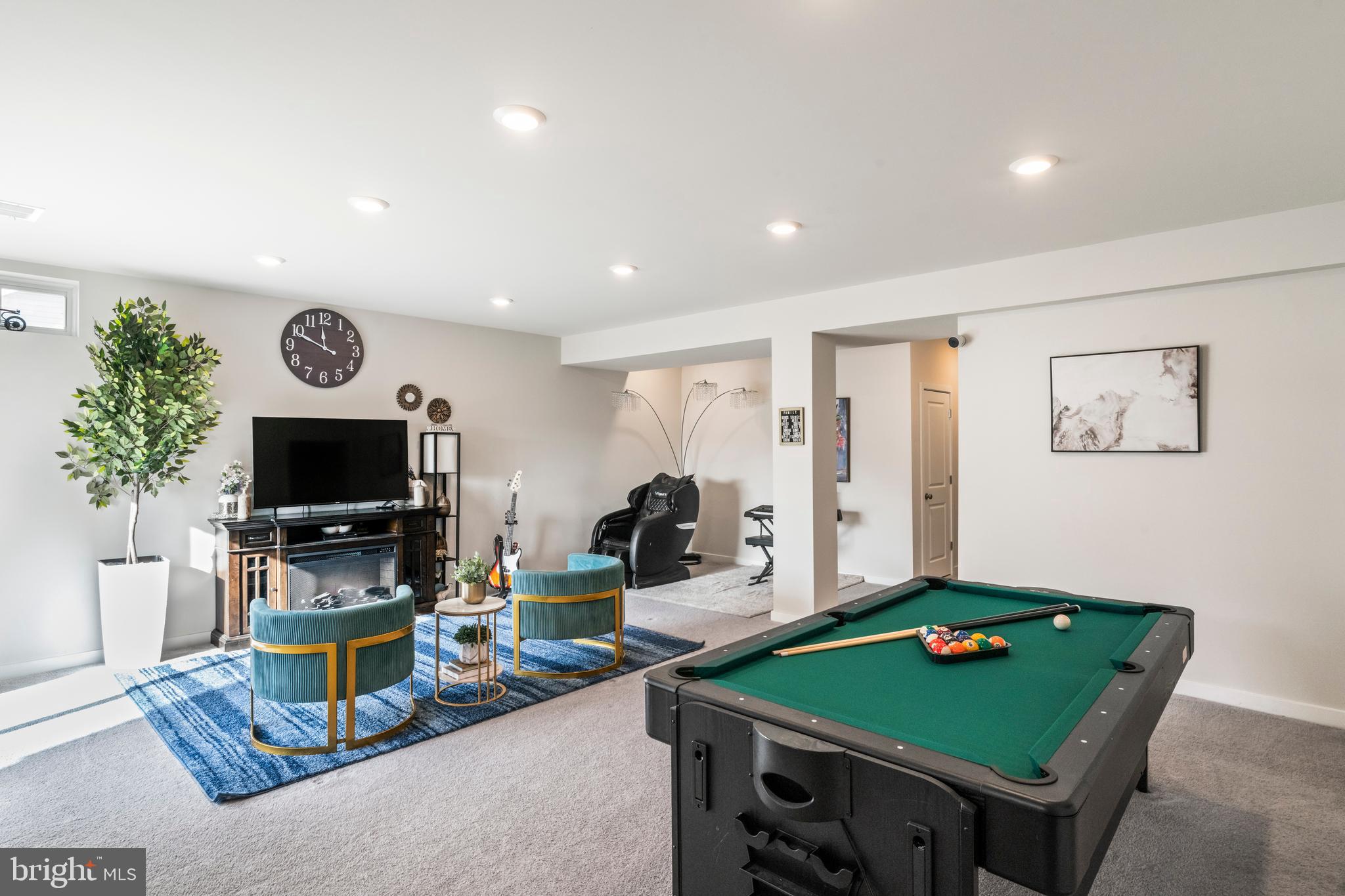 SENSENY VILLAGE - Residential