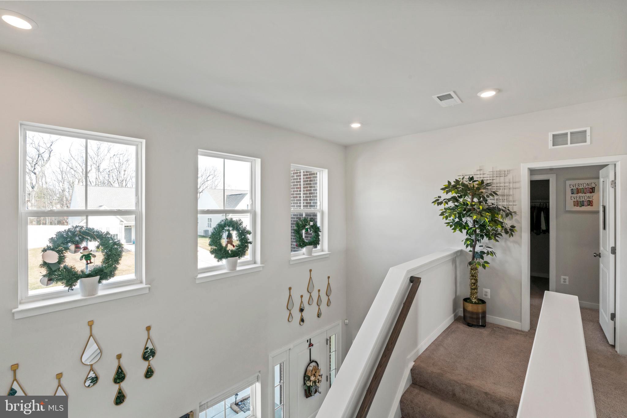 SENSENY VILLAGE - Residential