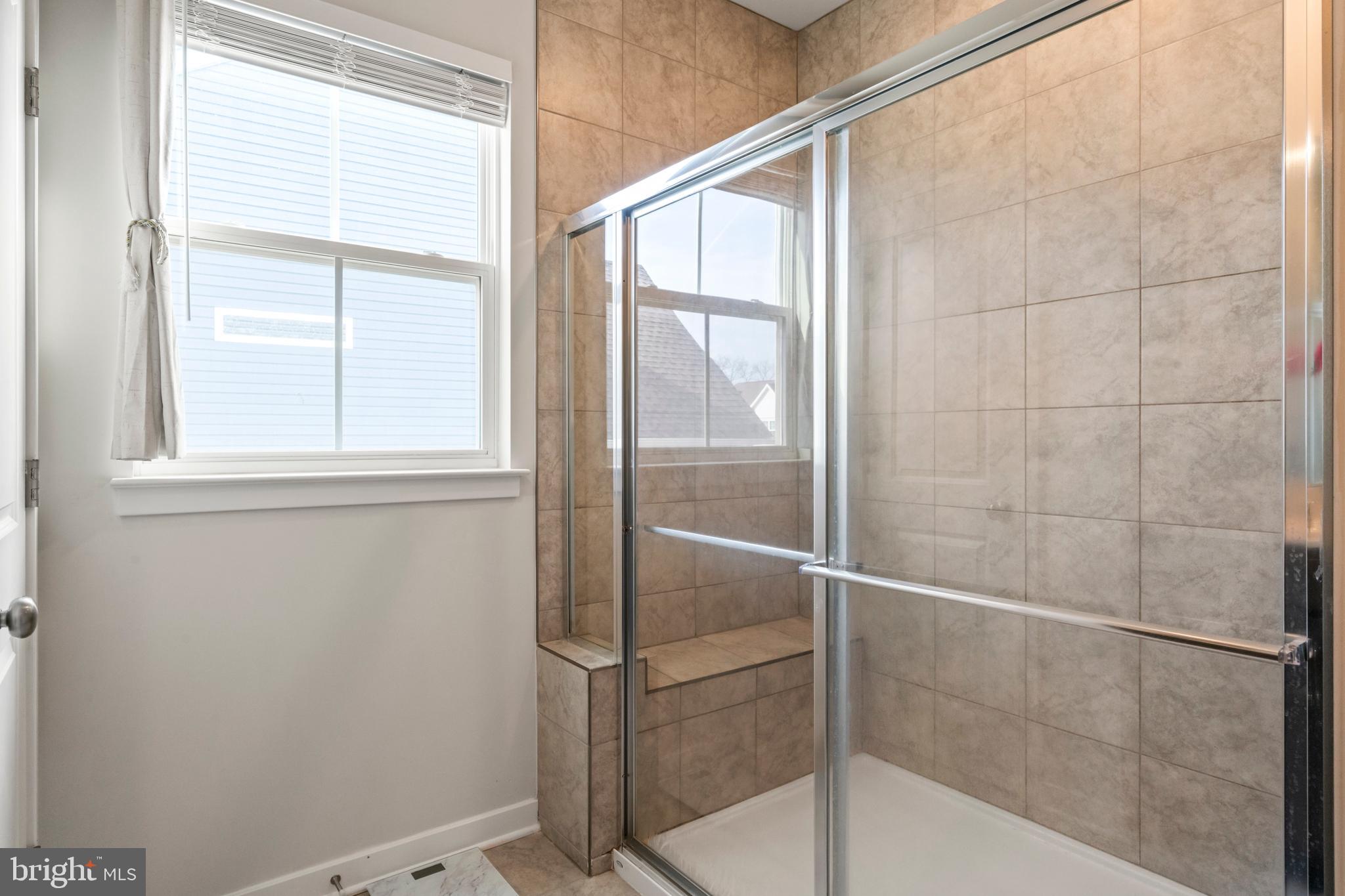 SENSENY VILLAGE - Residential