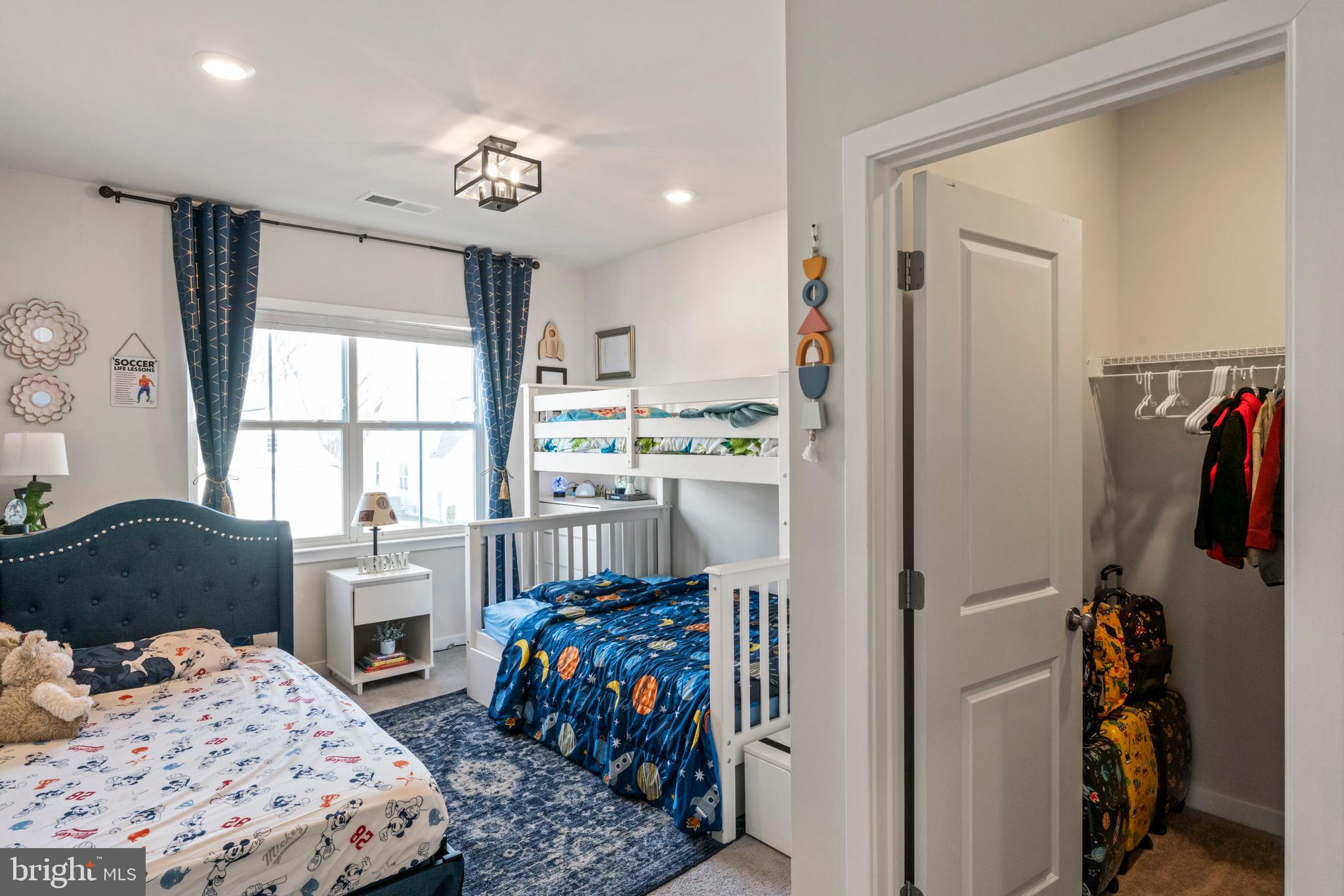 SENSENY VILLAGE - Residential