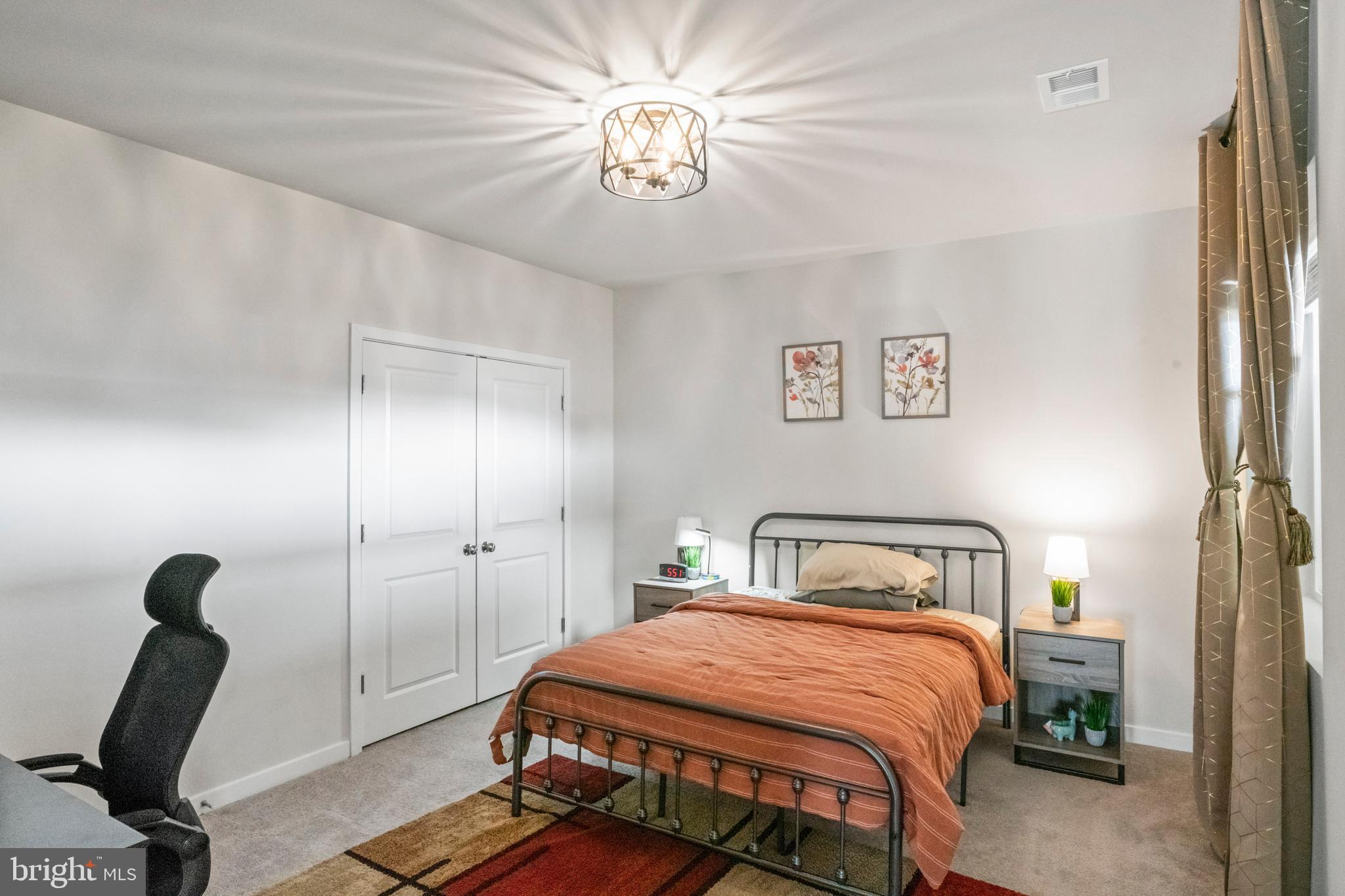 SENSENY VILLAGE - Residential