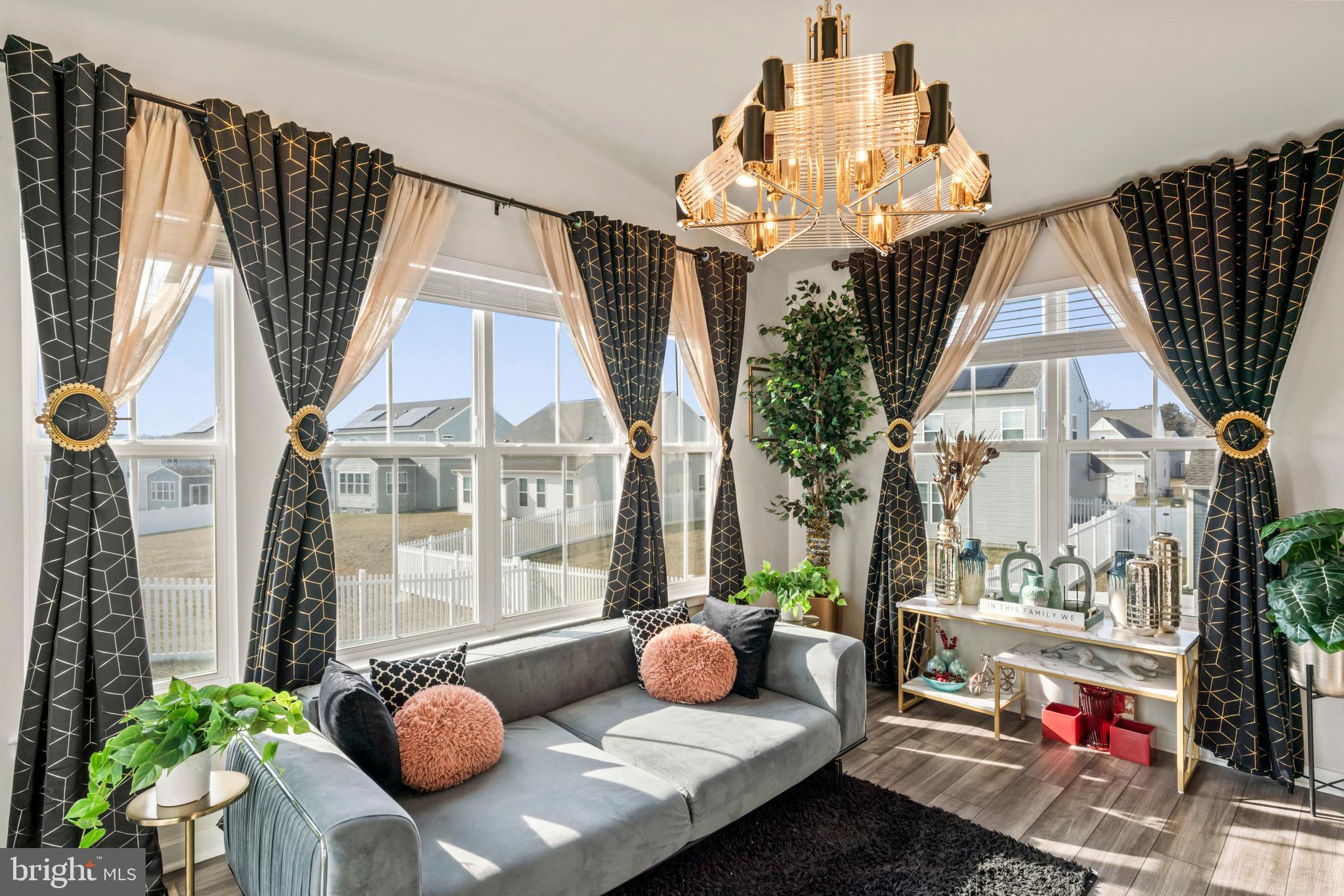 SENSENY VILLAGE - Residential