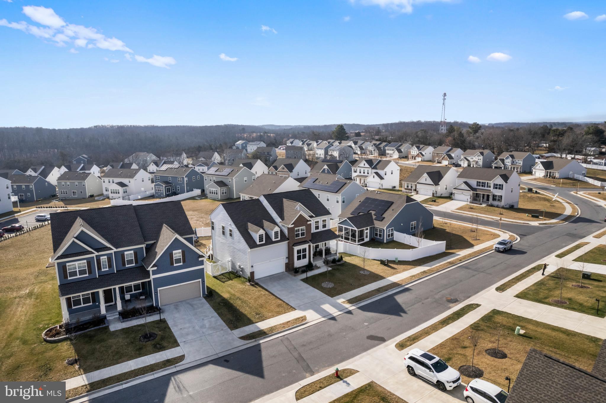 SENSENY VILLAGE - Residential