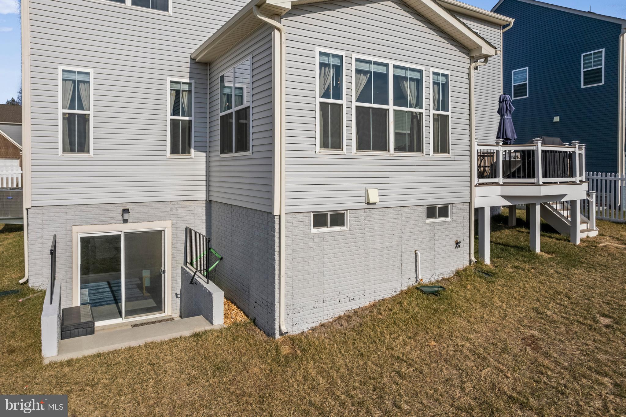 SENSENY VILLAGE - Residential