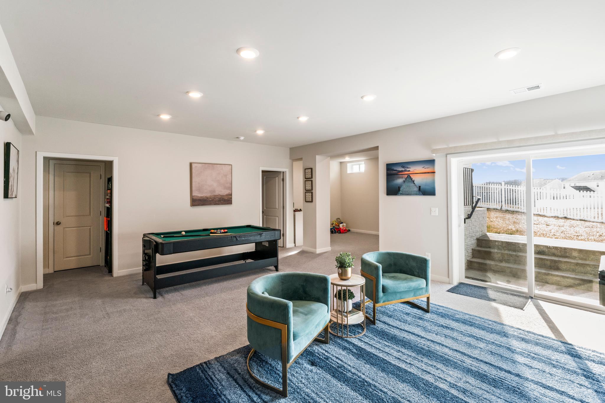 SENSENY VILLAGE - Residential