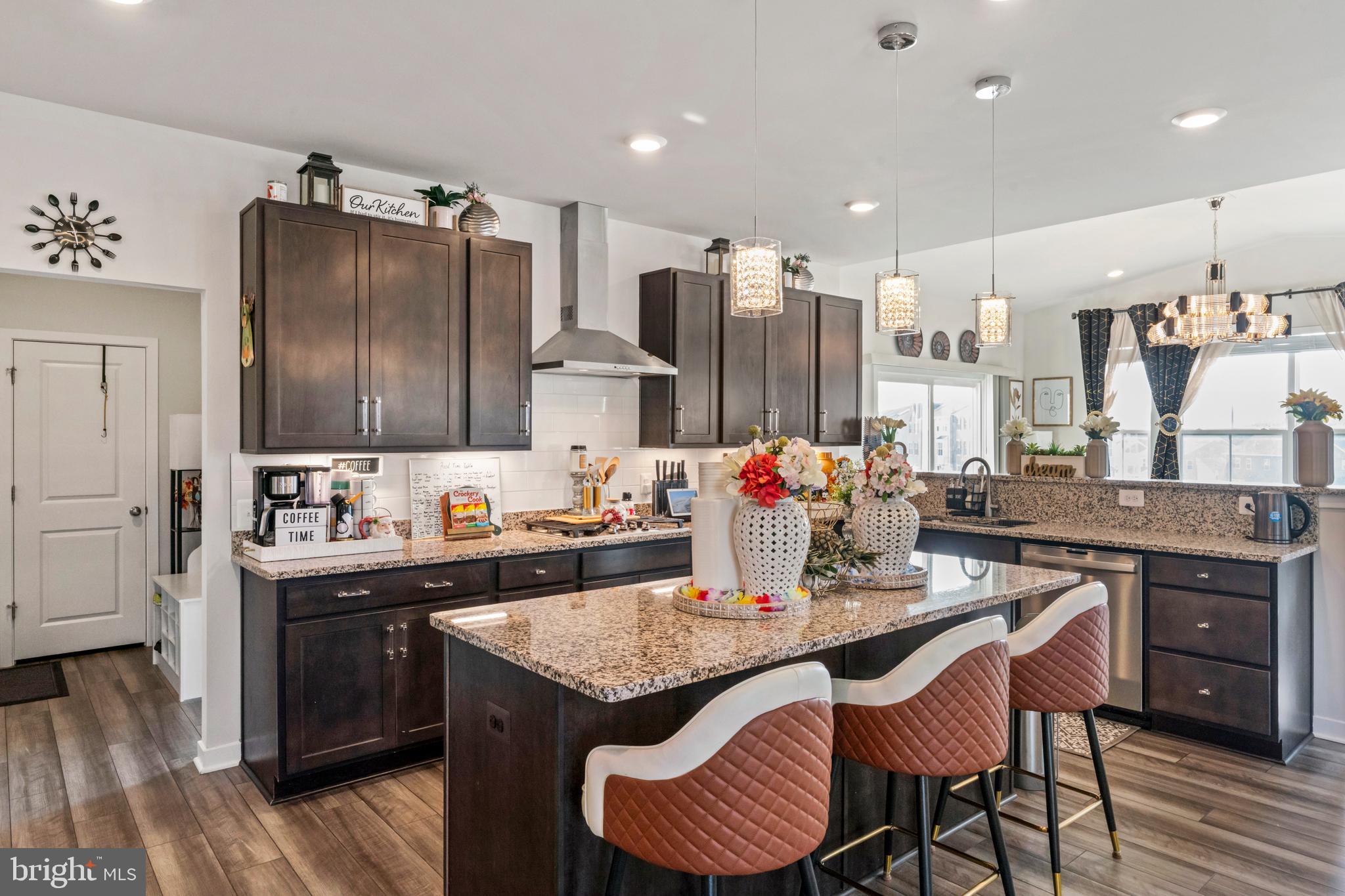 SENSENY VILLAGE - Residential