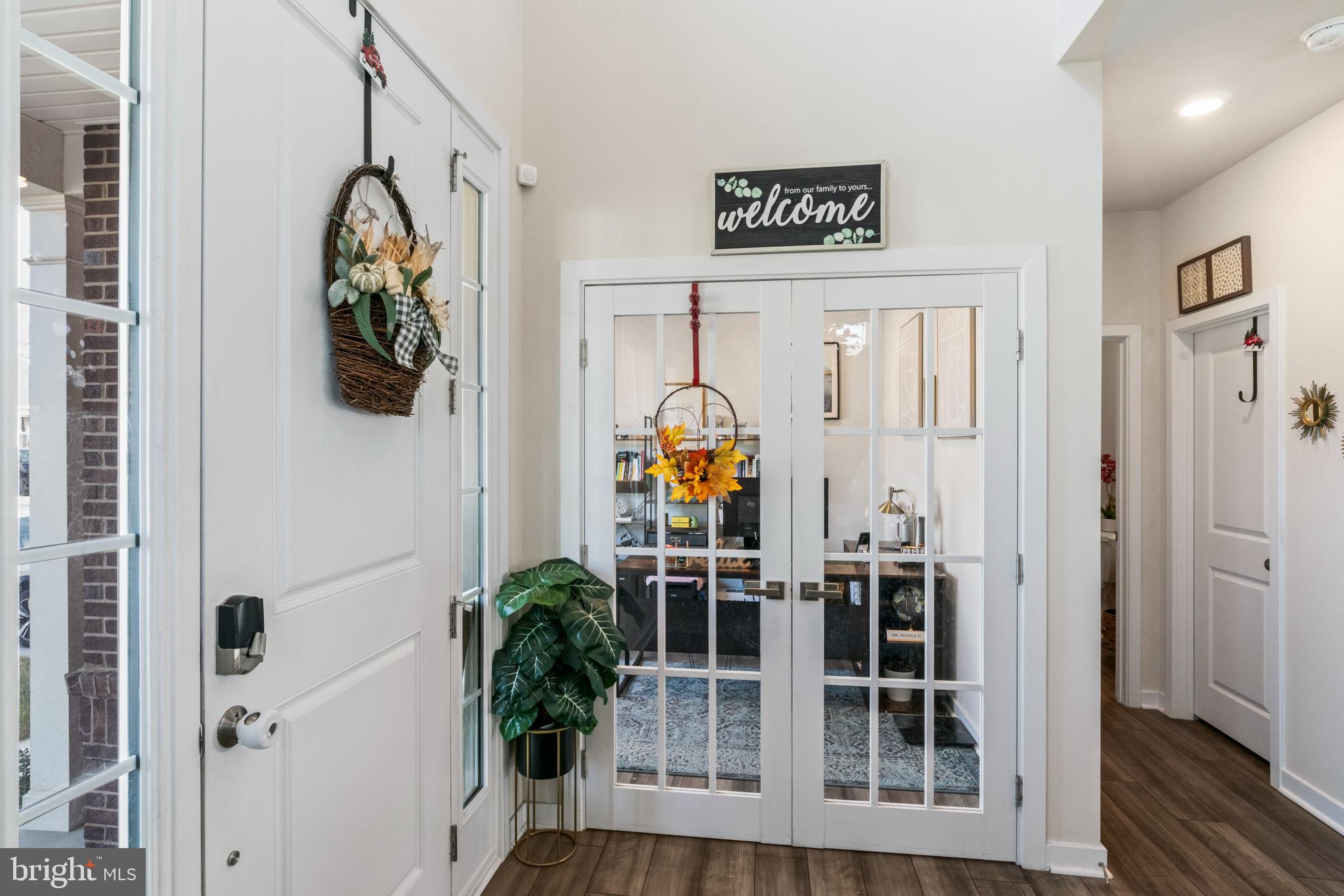 SENSENY VILLAGE - Residential