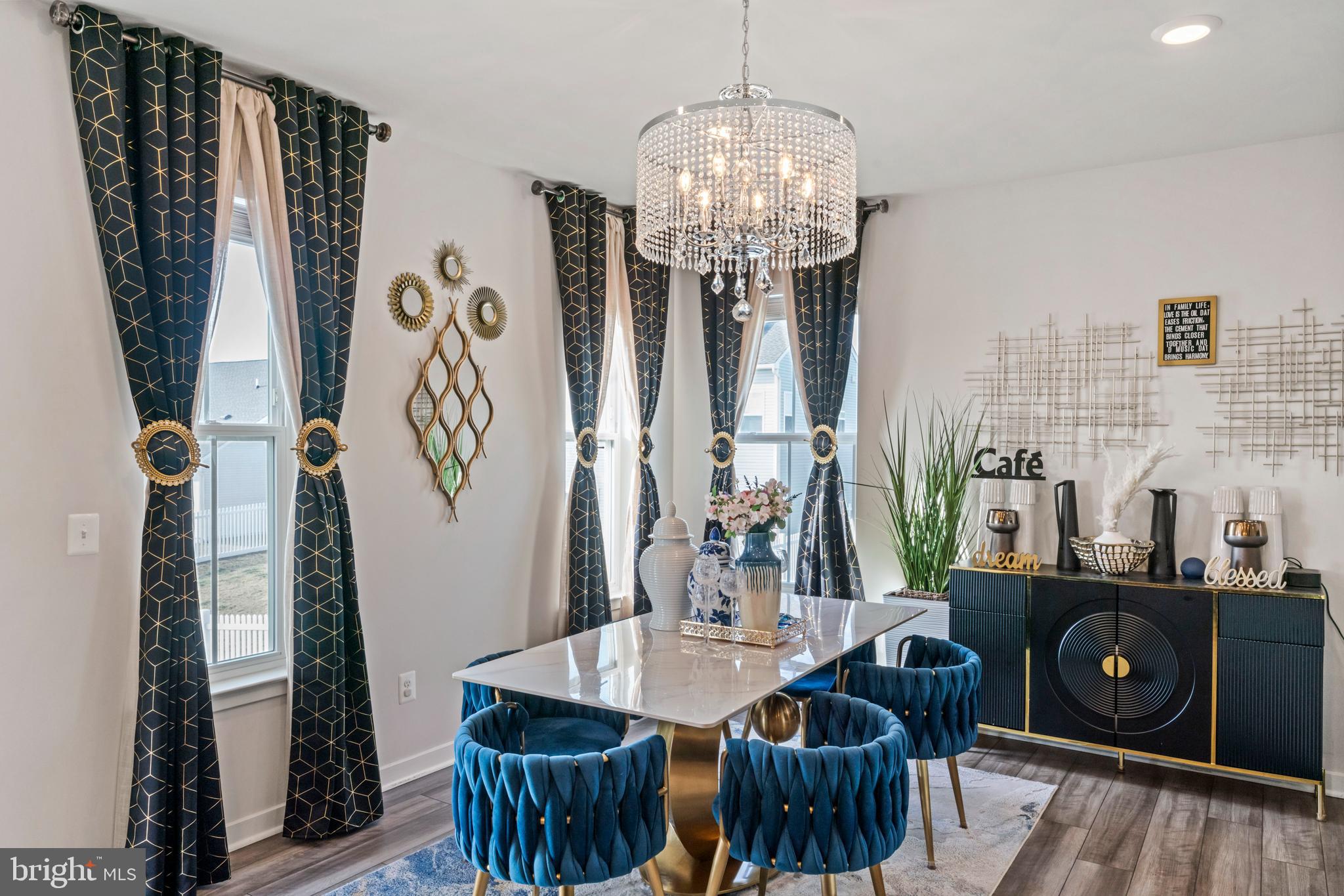 SENSENY VILLAGE - Residential