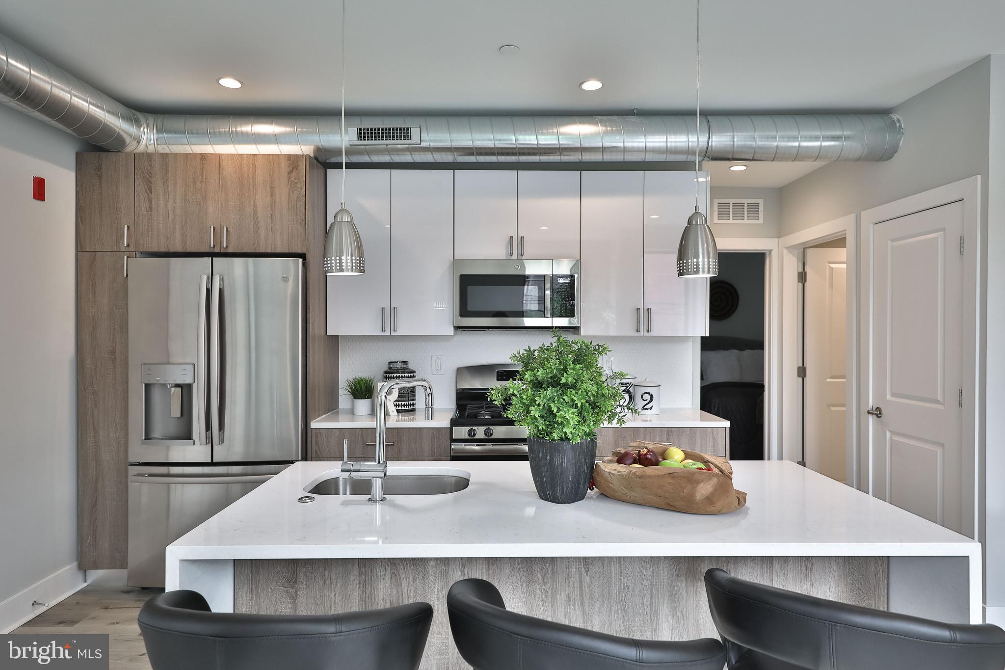 1540 RIDGE AVENUE 42