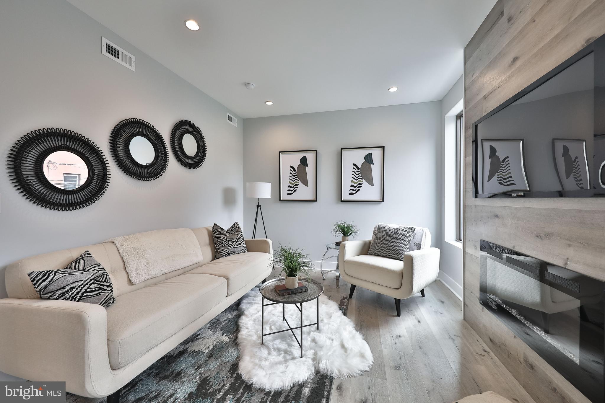 FRANCISVILLE - Residential Income