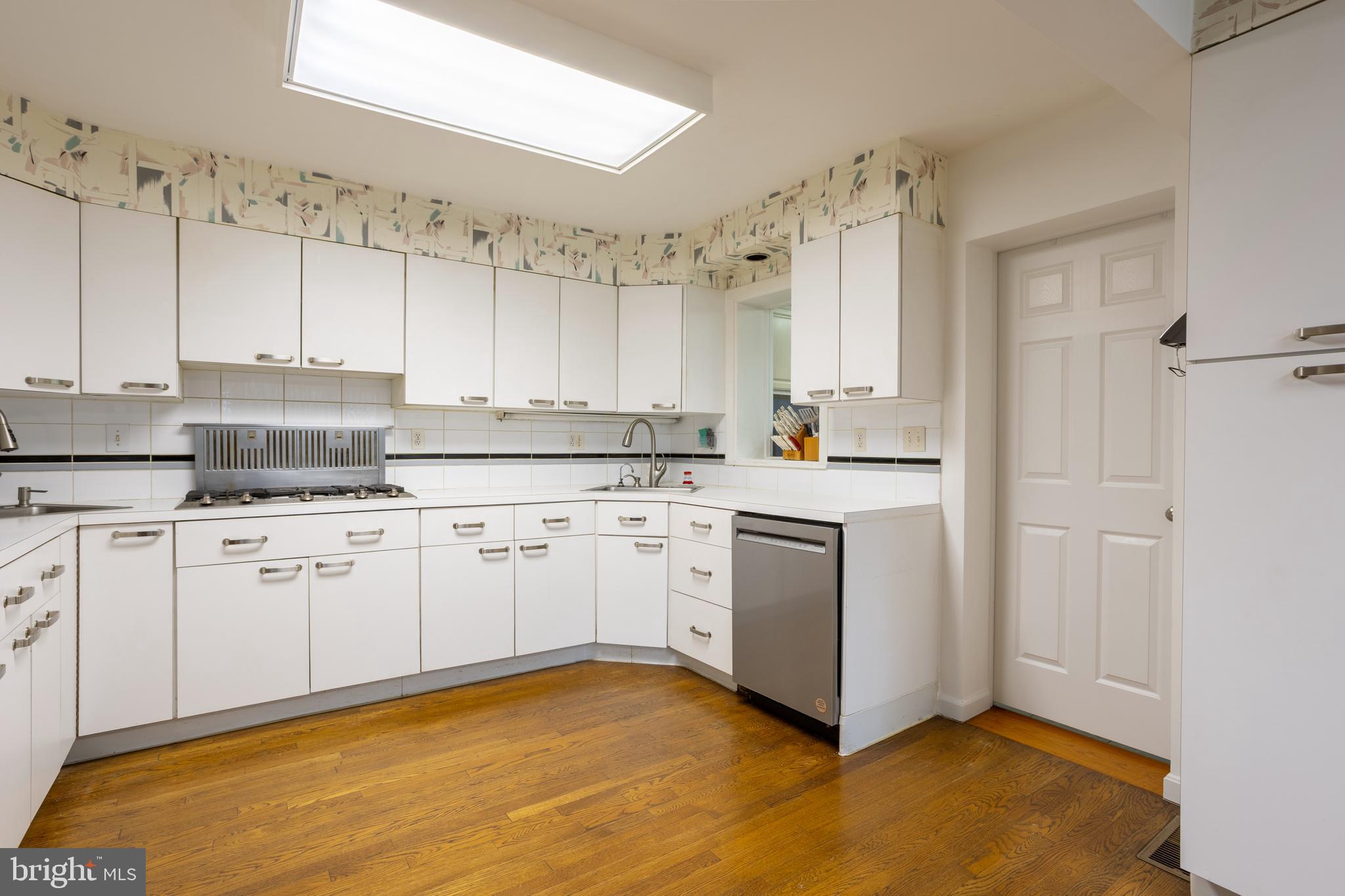 GREENSPRING MANOR - Residential