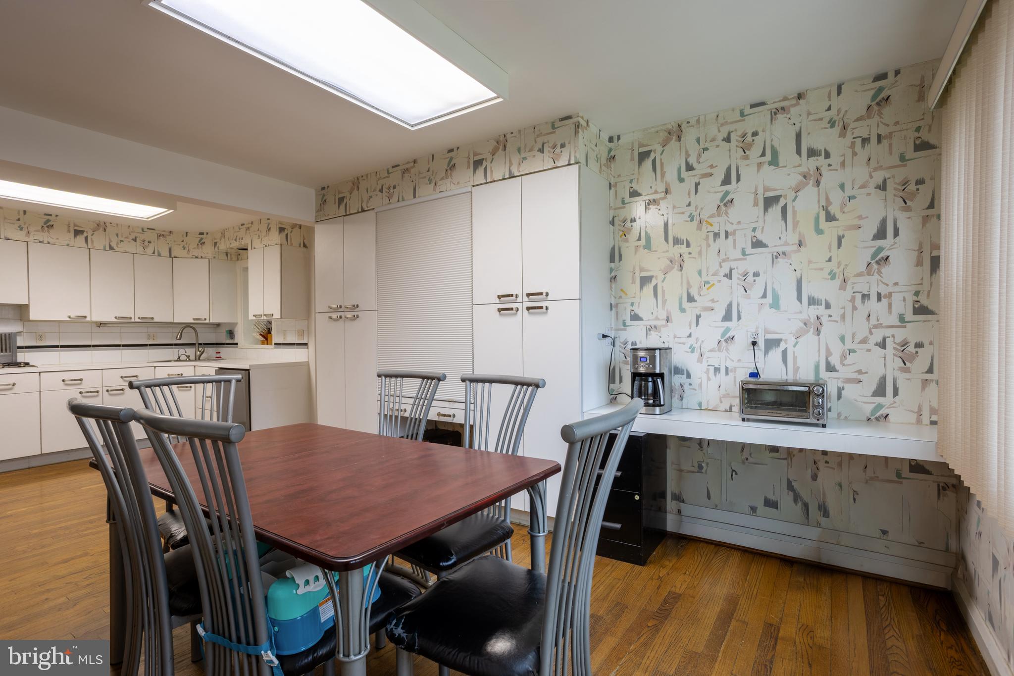 GREENSPRING MANOR - Residential