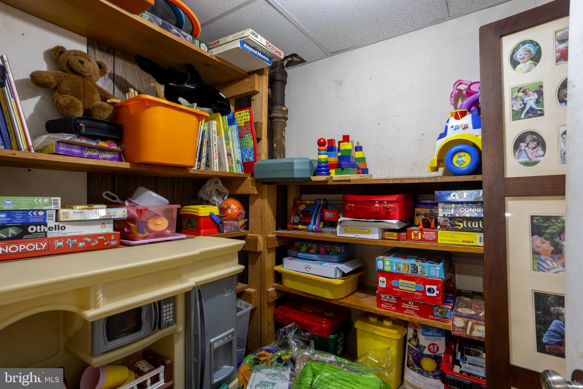 GREENSPRING MANOR - Residential