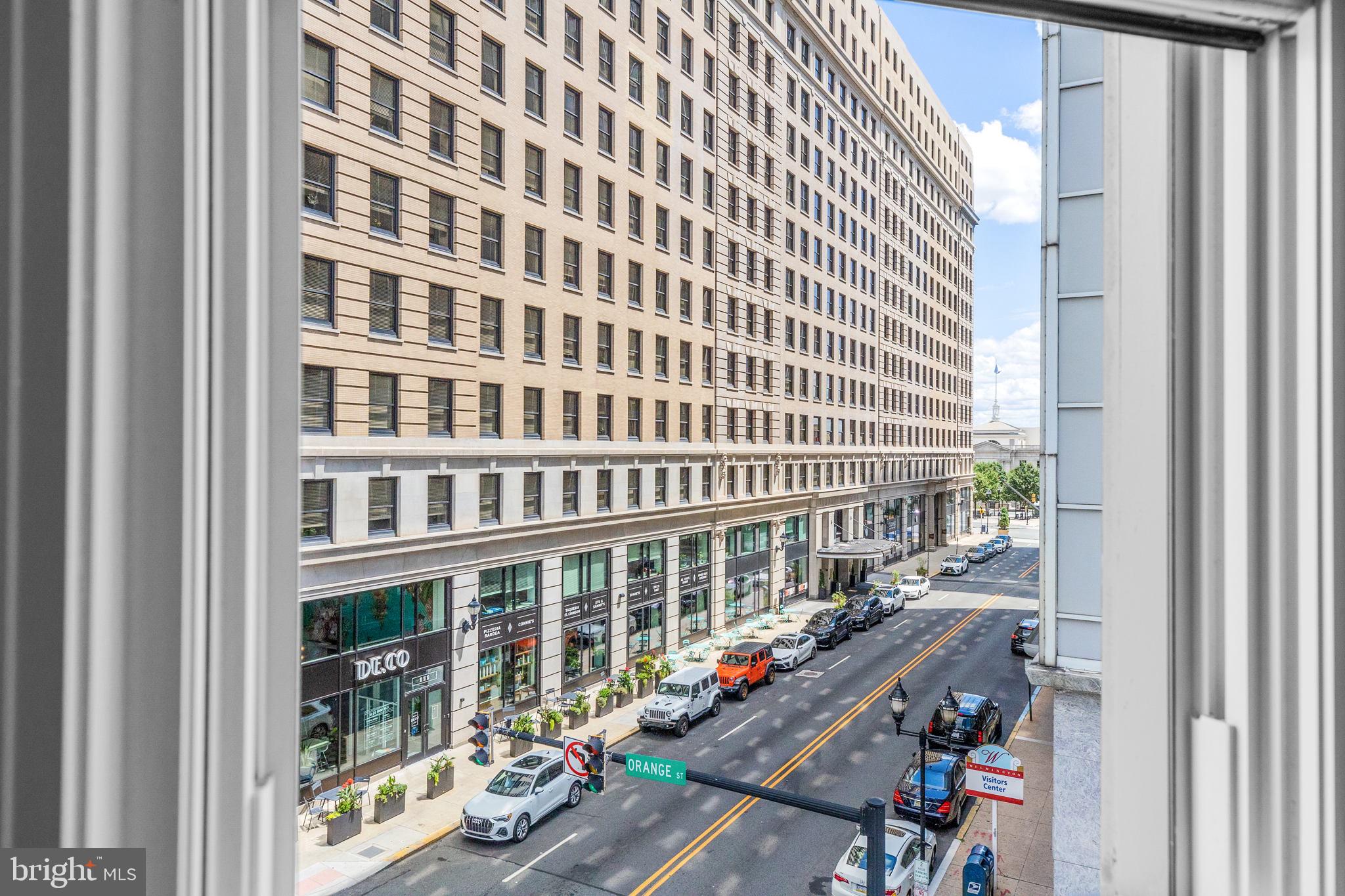 200 W 10TH STREET 302