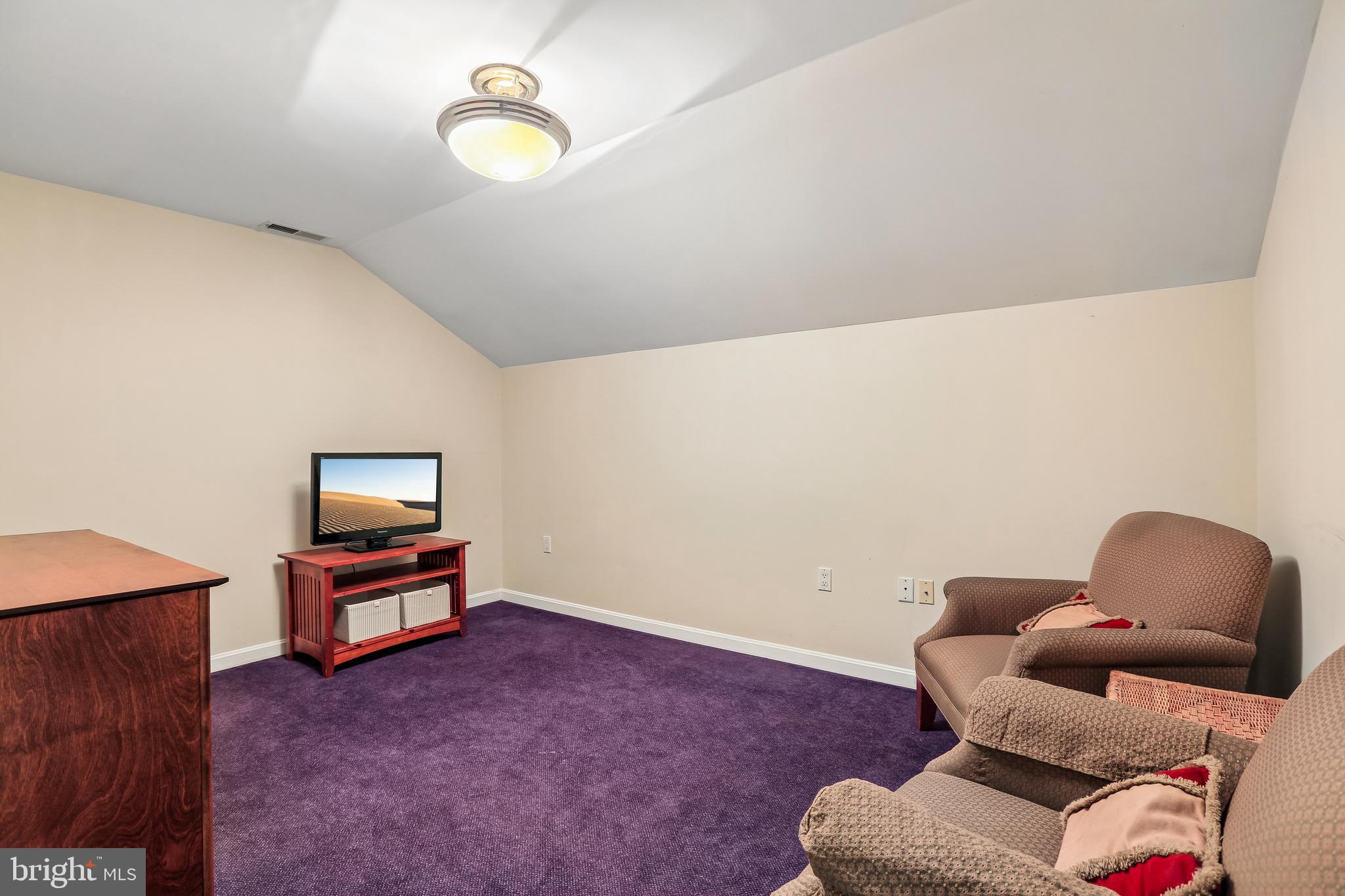 VALLEY BROOK - Residential