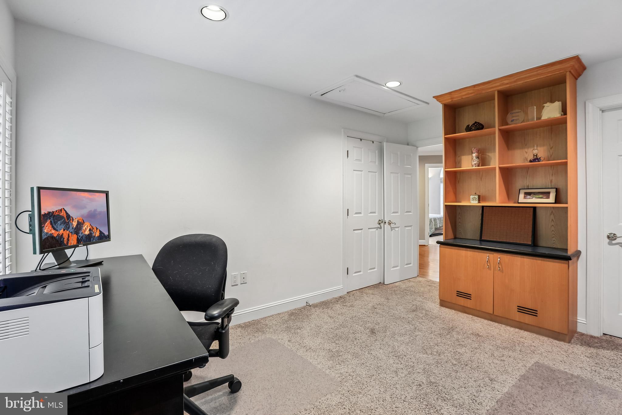 VALLEY BROOK - Residential