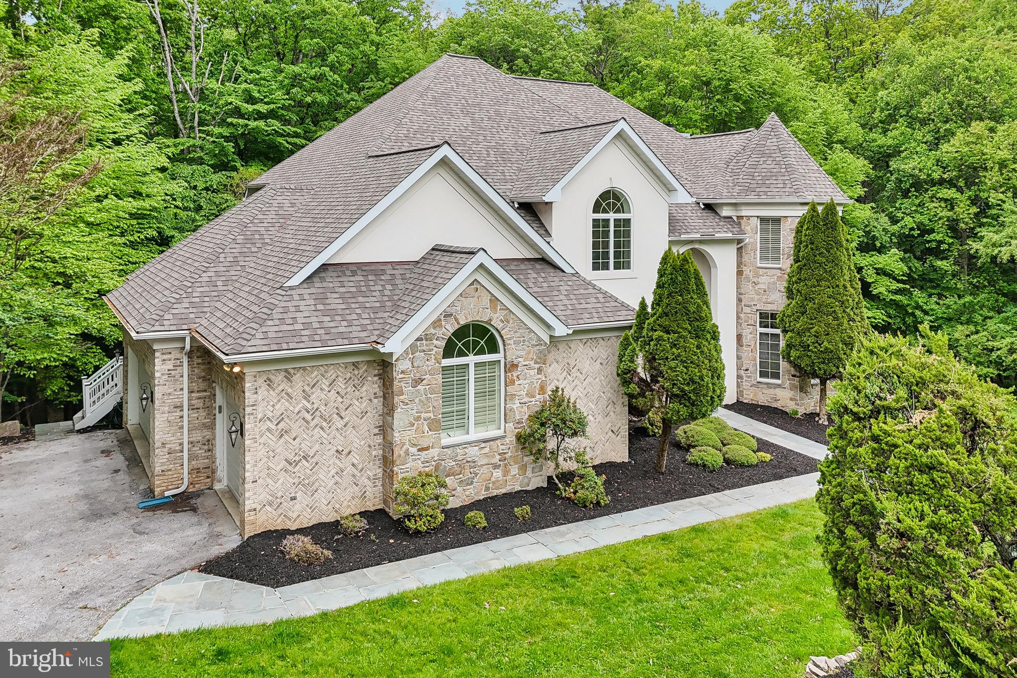 VALLEY BROOK - Residential