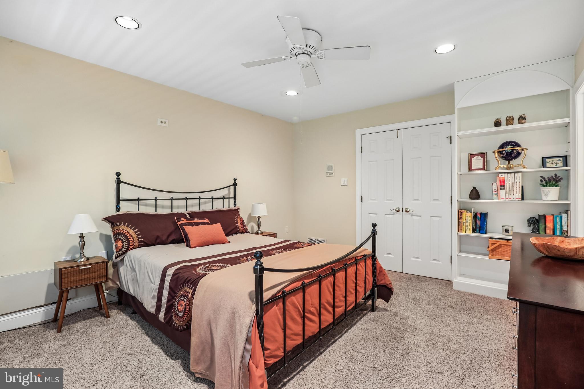 VALLEY BROOK - Residential