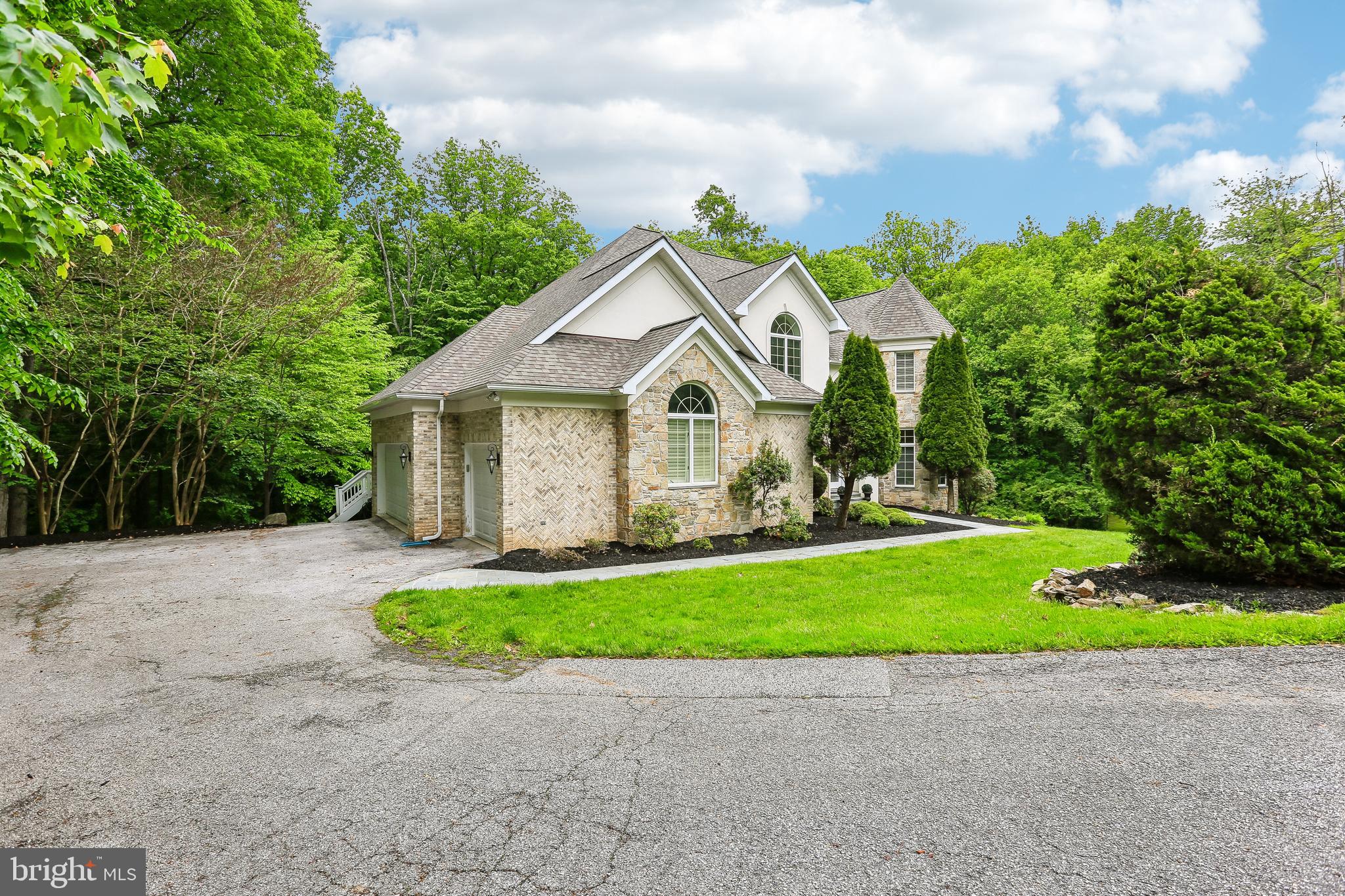 VALLEY BROOK - Residential