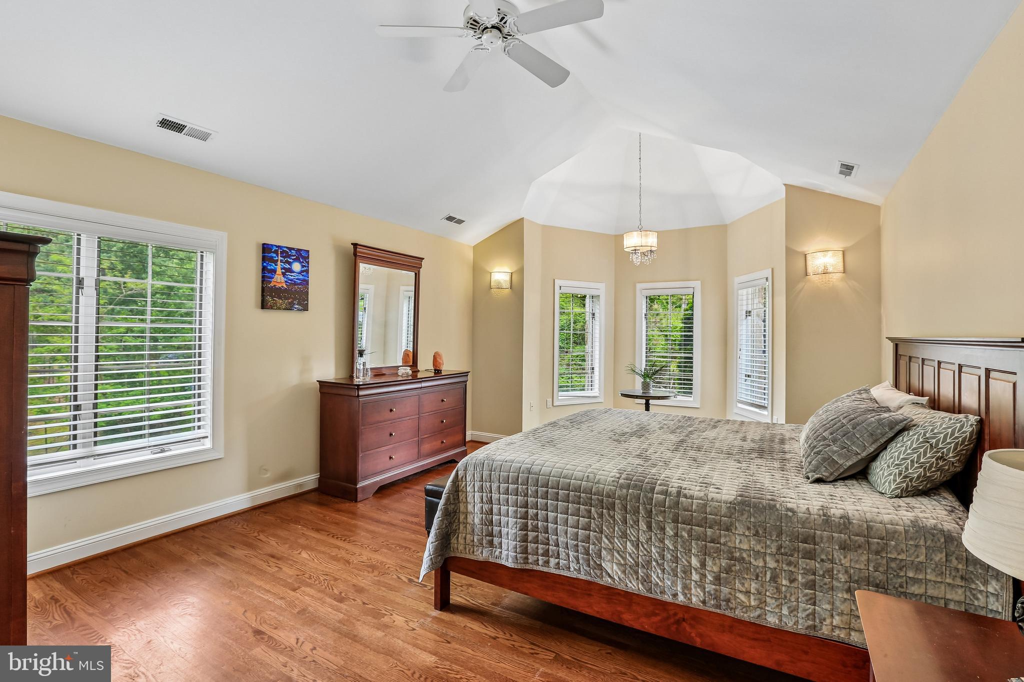 VALLEY BROOK - Residential