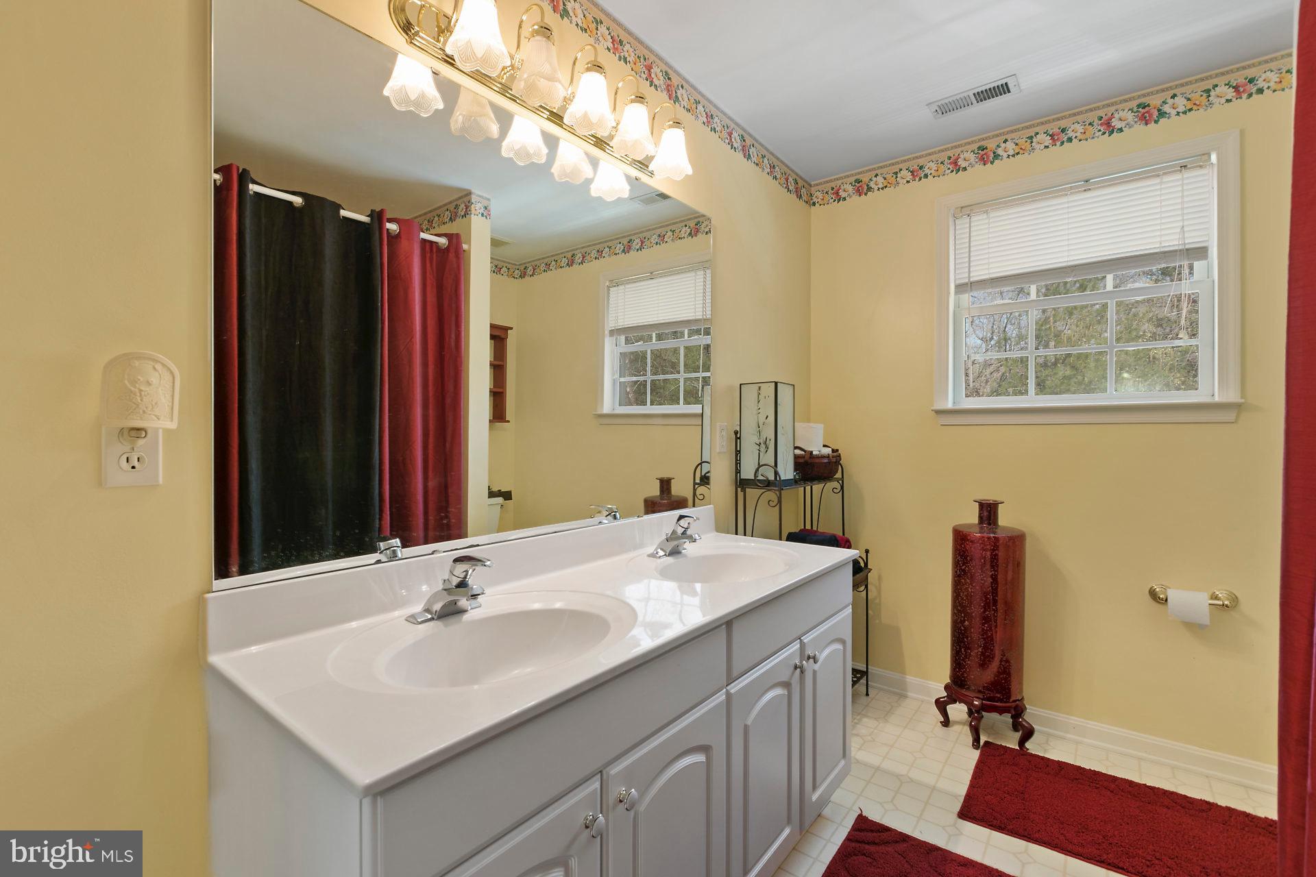 SUMMERWOOD - Residential