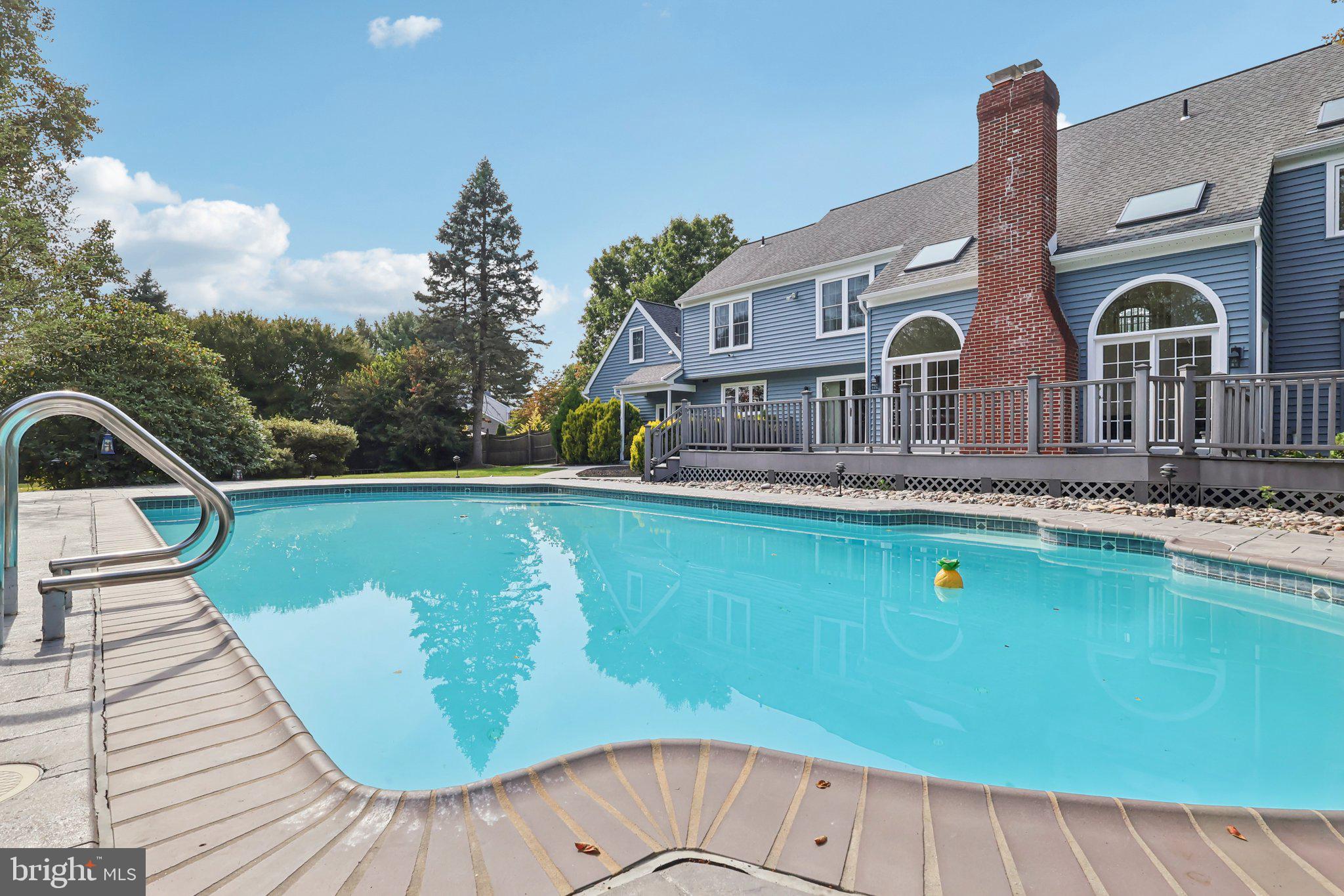 NEW SOUTH HILLS - Residential