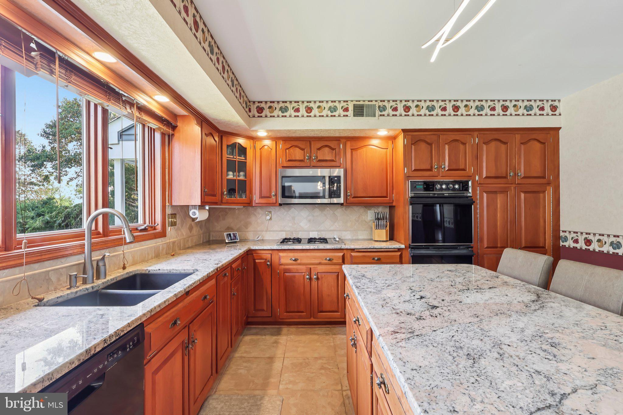 NEW SOUTH HILLS - Residential