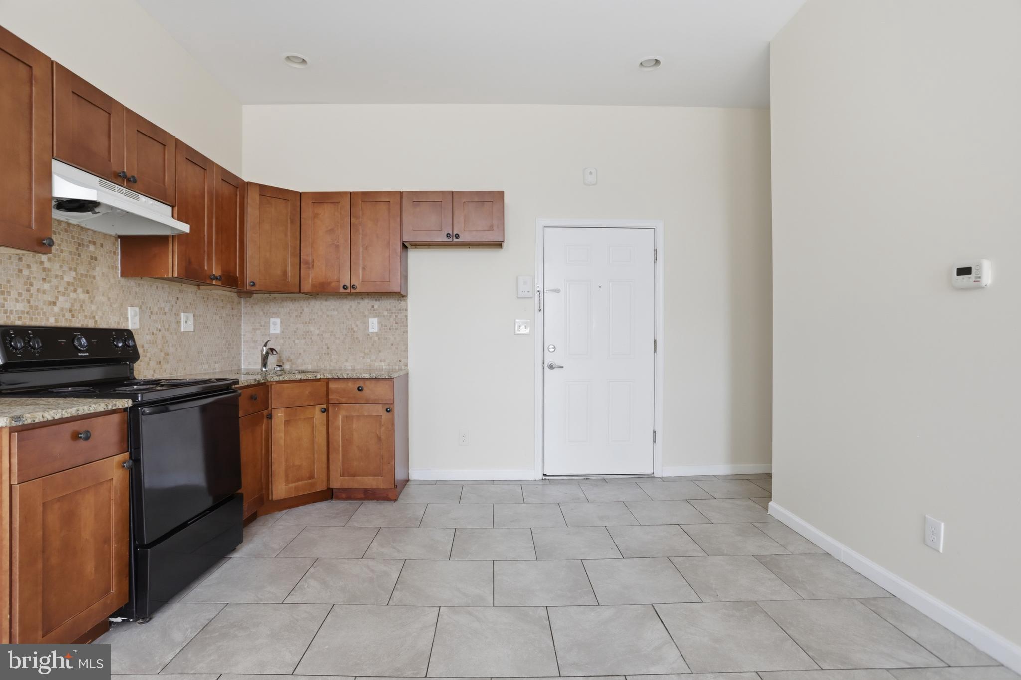 GERMANTOWN - Commercial Sale