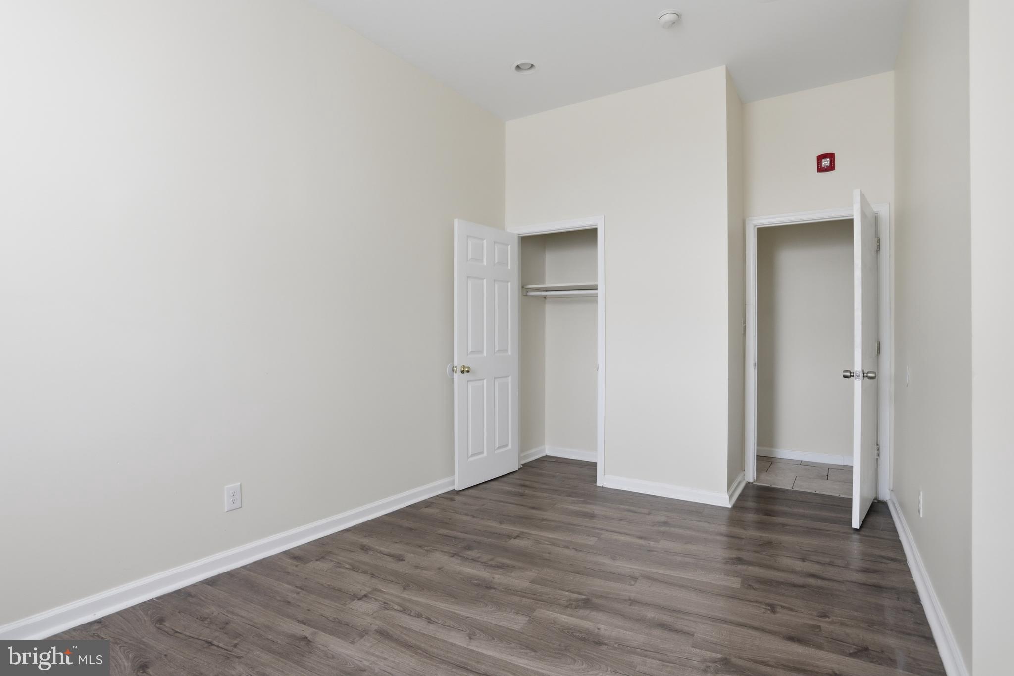 GERMANTOWN - Commercial Sale