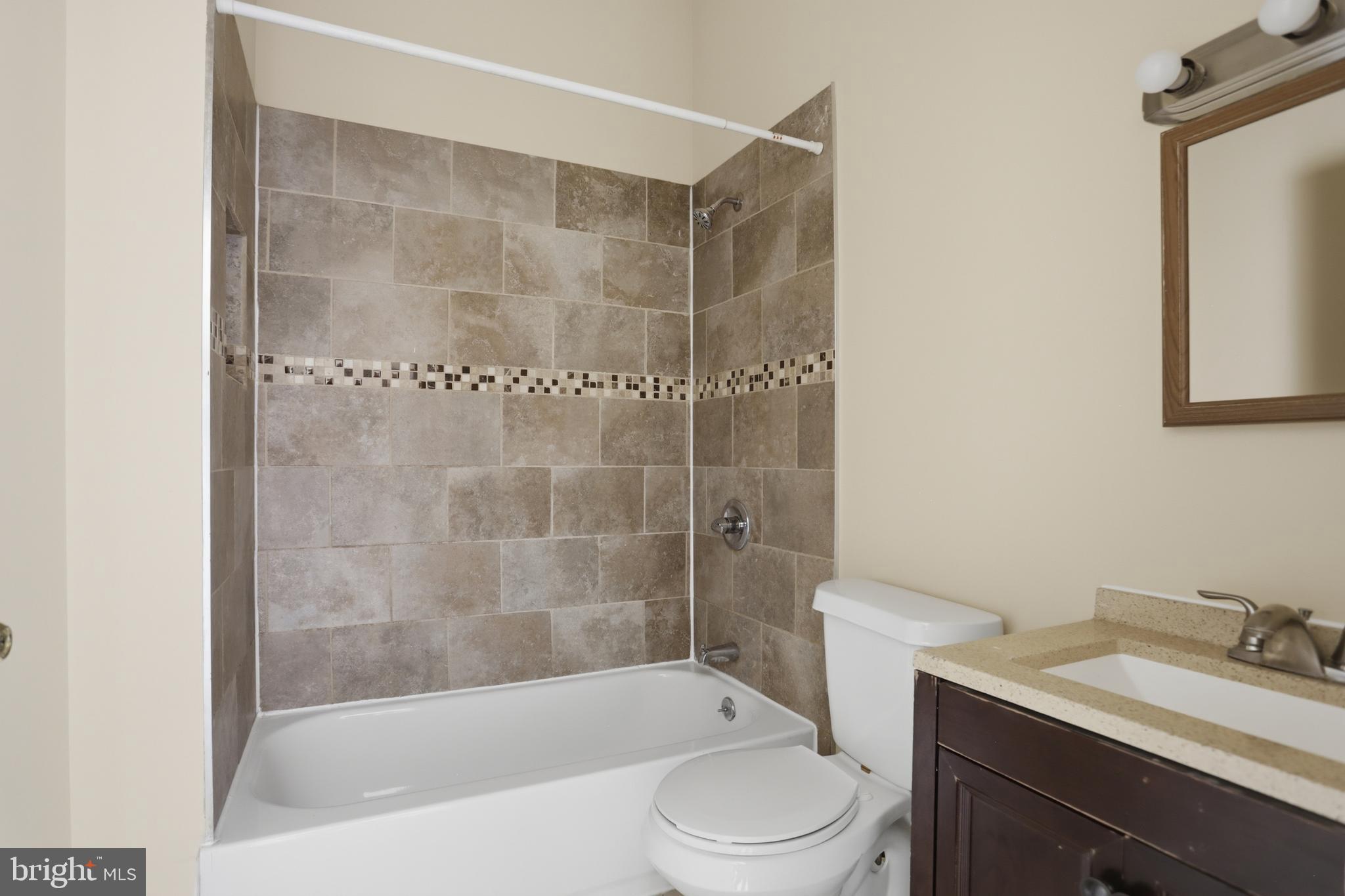 GERMANTOWN - Commercial Sale