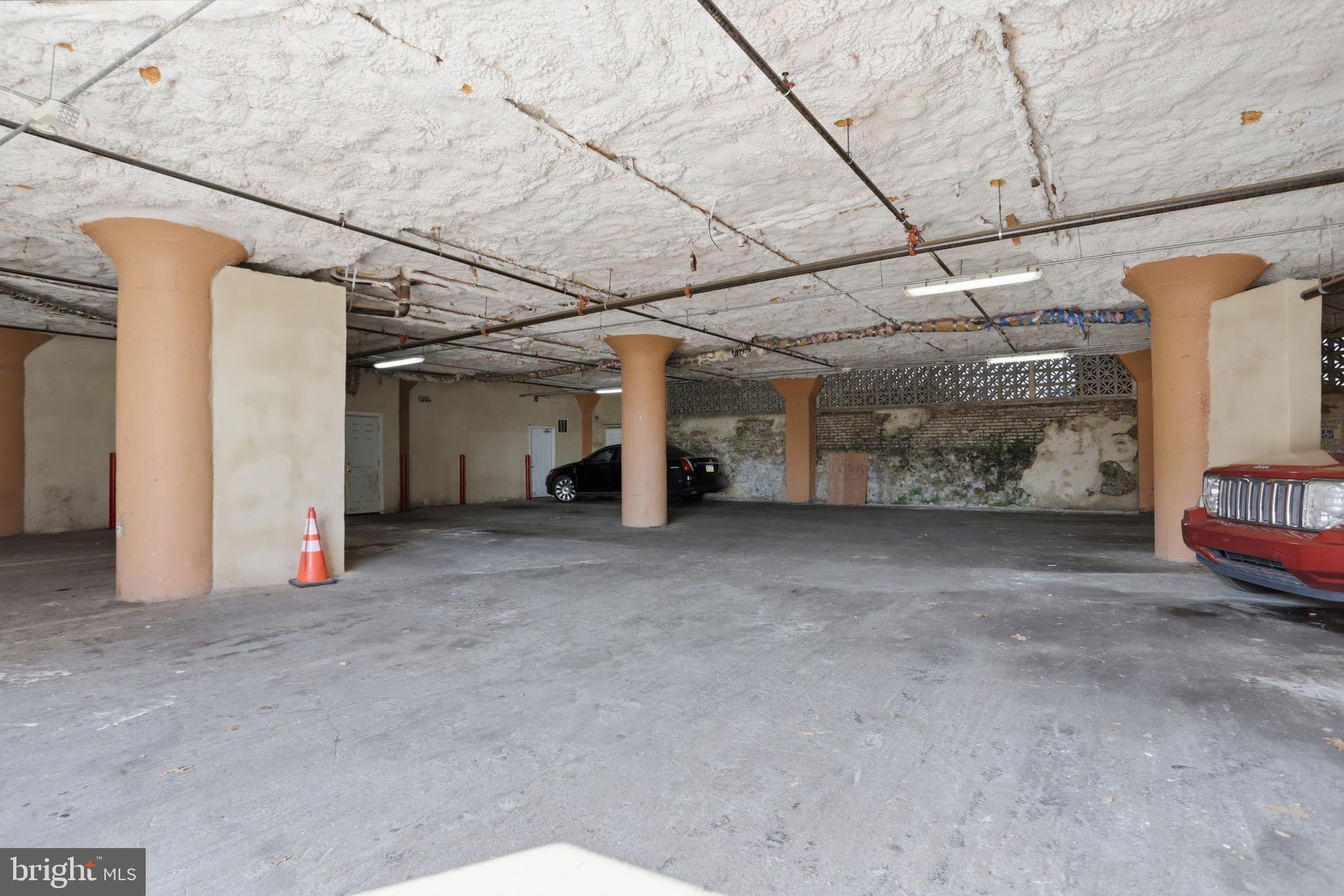 GERMANTOWN - Commercial Sale