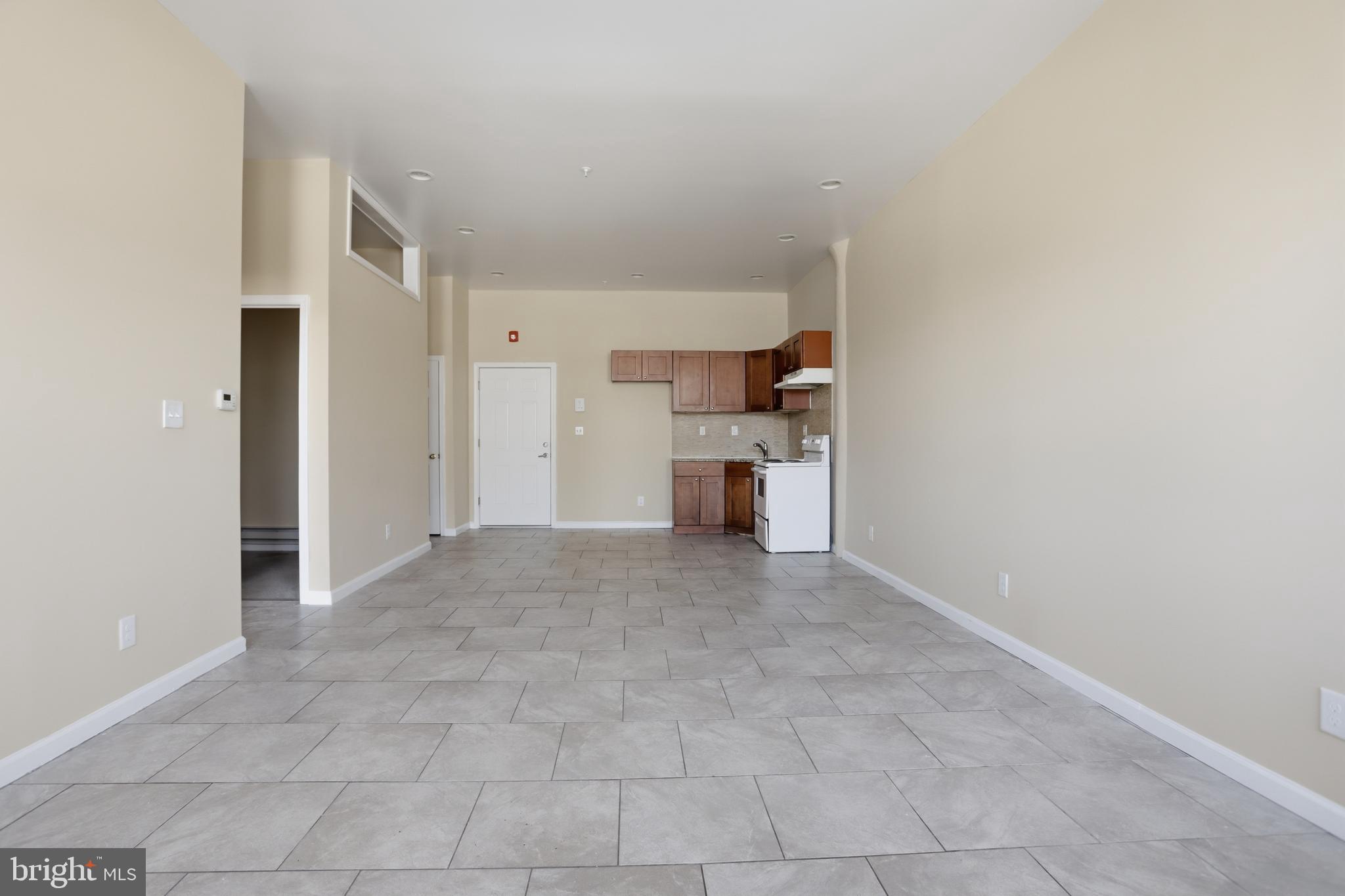 GERMANTOWN - Commercial Sale