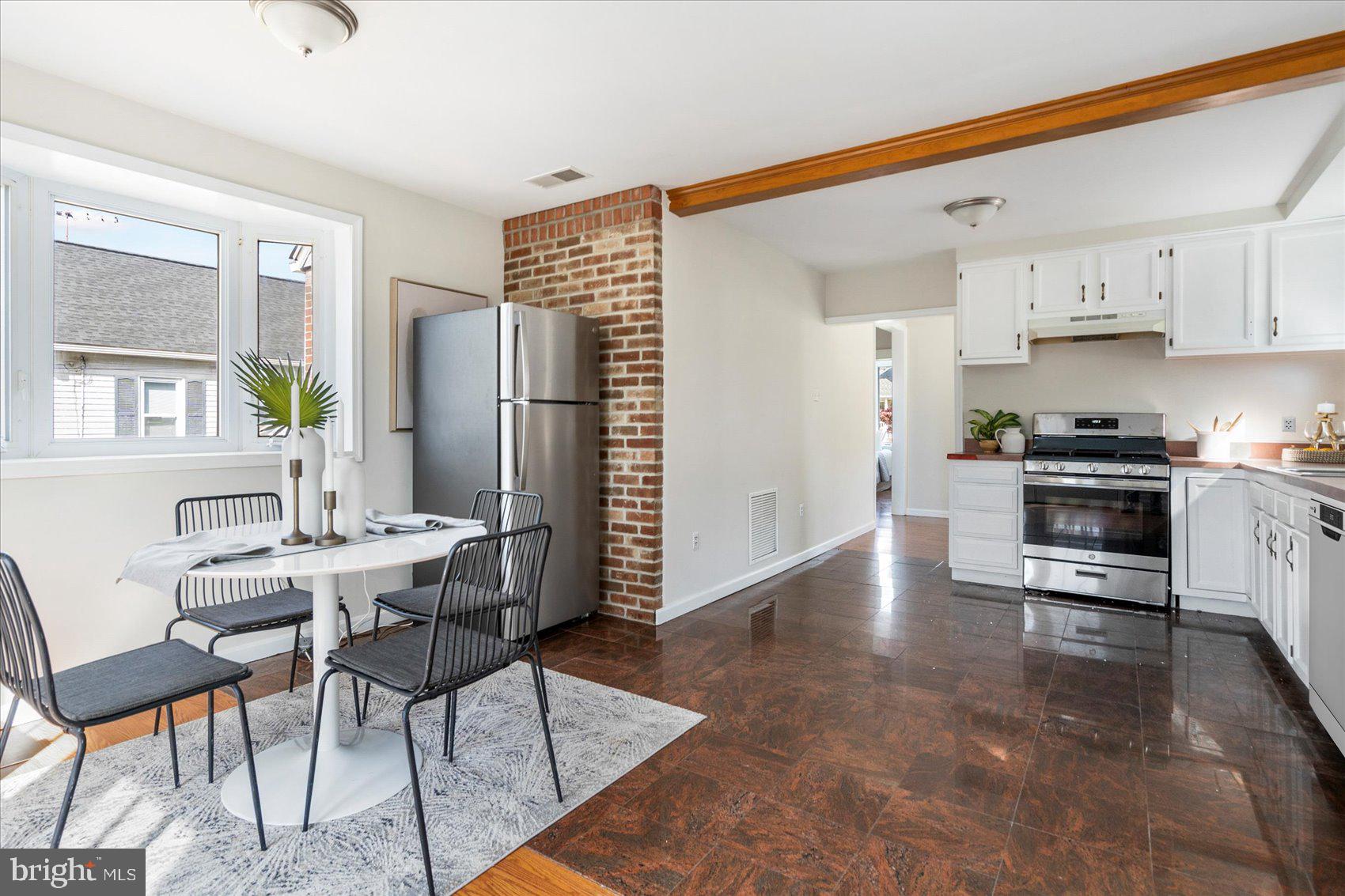 NORWOOD PARK - Residential