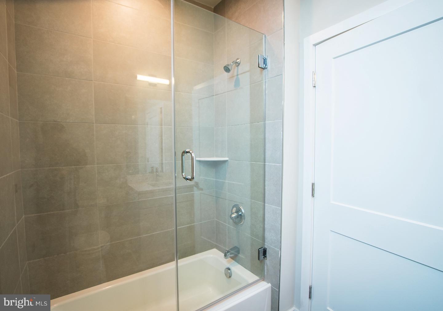 POINT BREEZE - Residential Lease