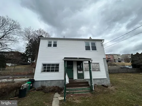 301 Canal Street Unit 1/2, Lebanon, PA MLS: PALN2019082