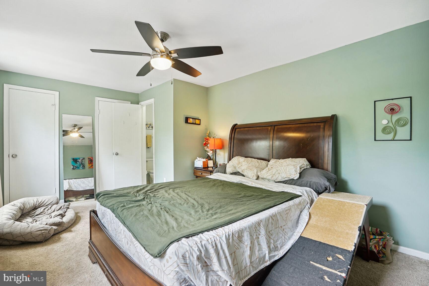 PINEWOOD LAKE - Residential