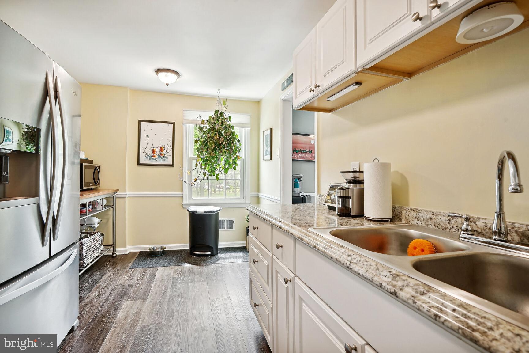 PINEWOOD LAKE - Residential