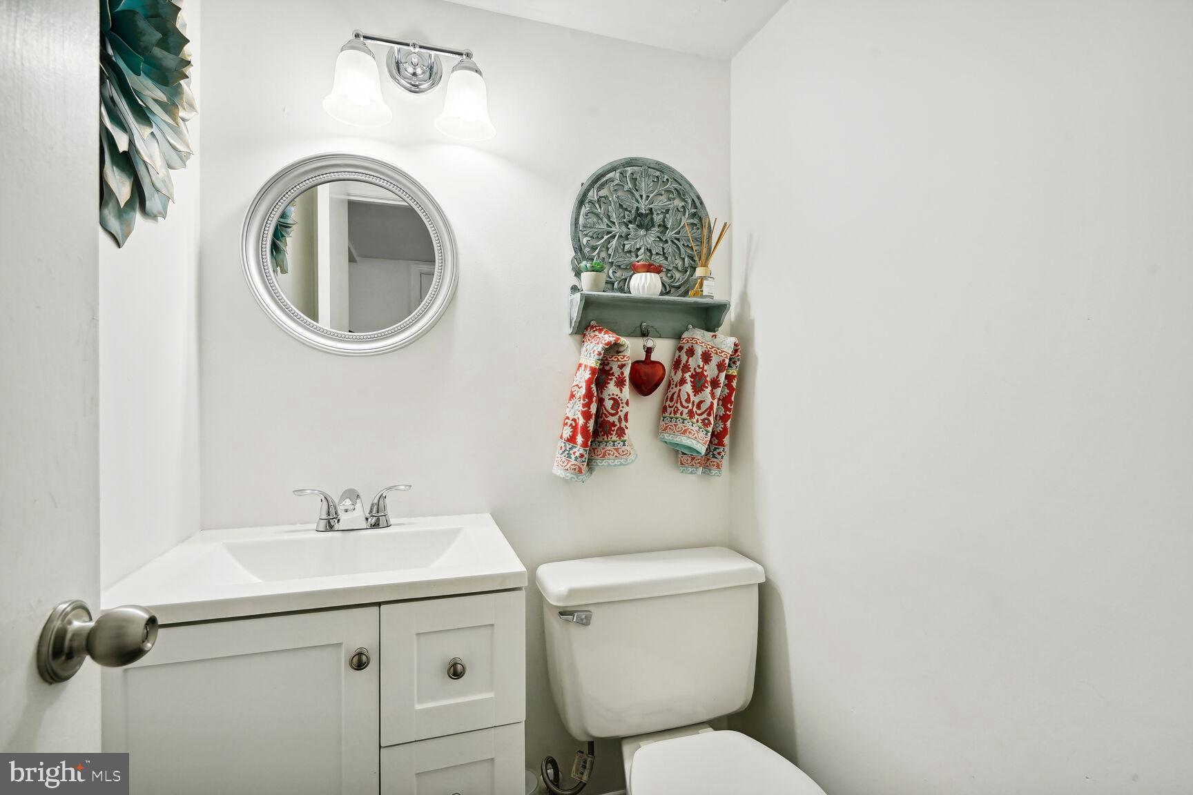 PINEWOOD LAKE - Residential