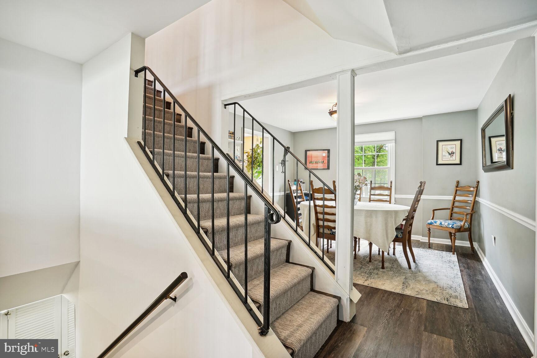 PINEWOOD LAKE - Residential