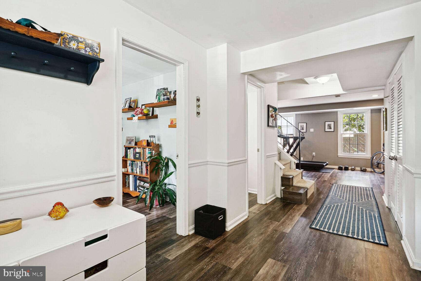 PINEWOOD LAKE - Residential