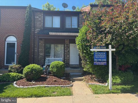 Photo of 610 Giles Place, STERLING, VA 20164 (MLS # VALO2124118)