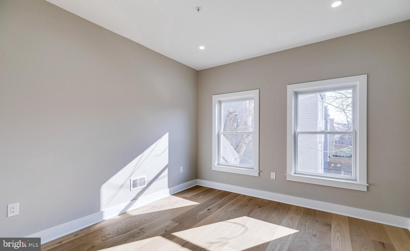 GRAYS FERRY - Residential
