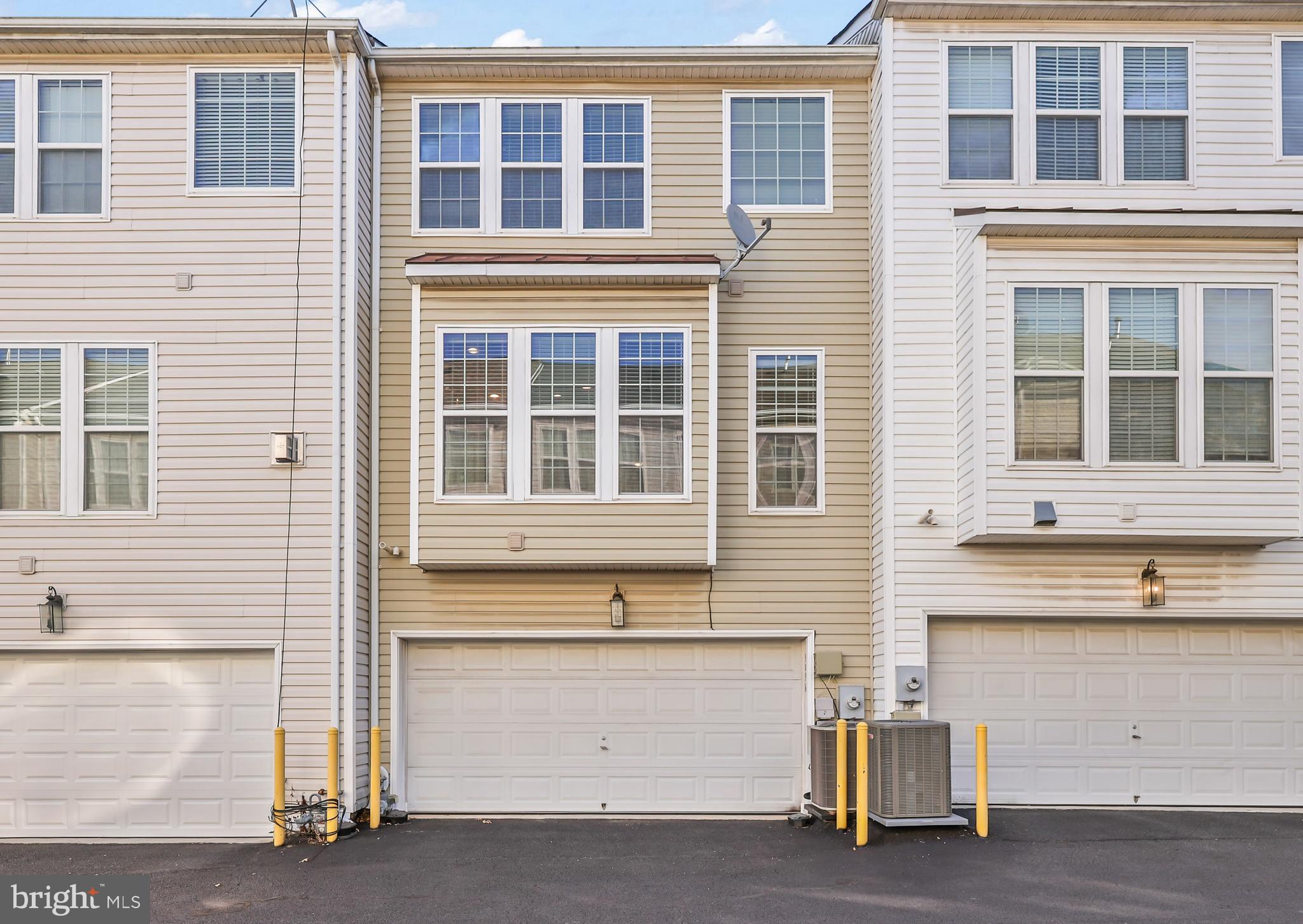 5096 VILLAGE FOUNTAIN PLACE