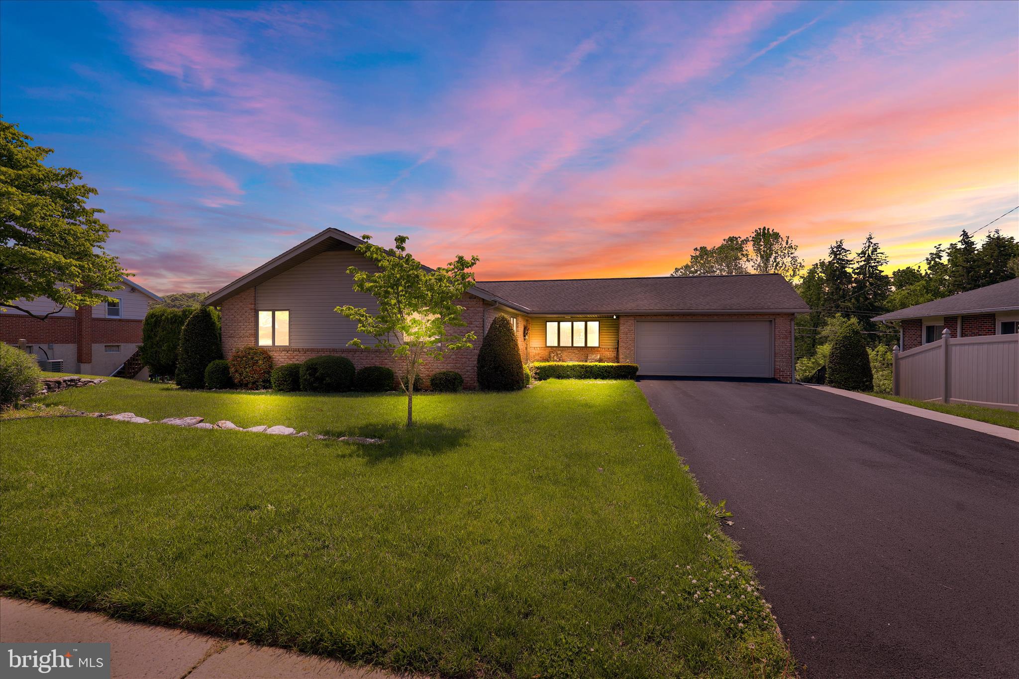 FAR HILLS FARM - Residential