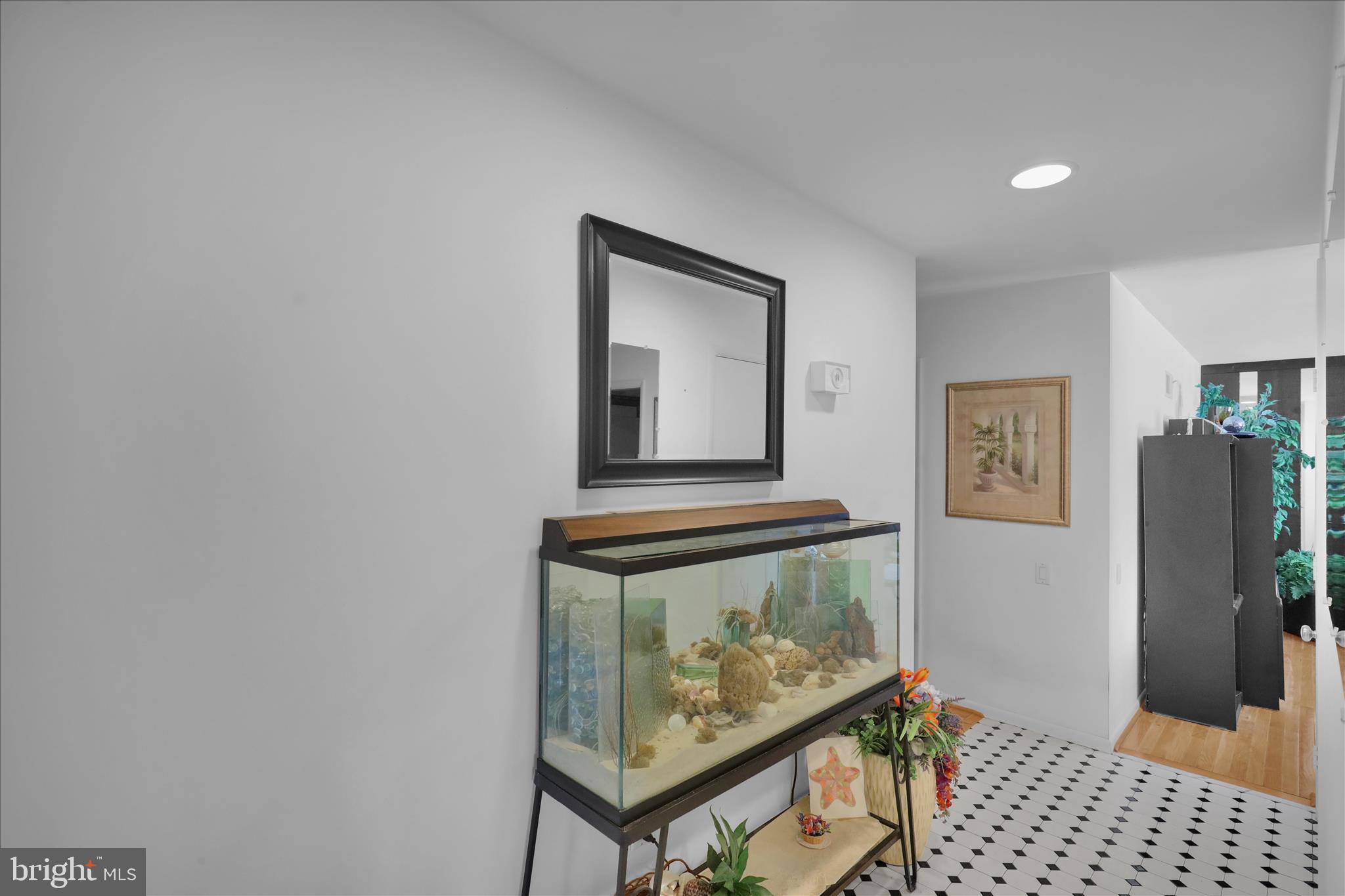 FAR HILLS FARM - Residential