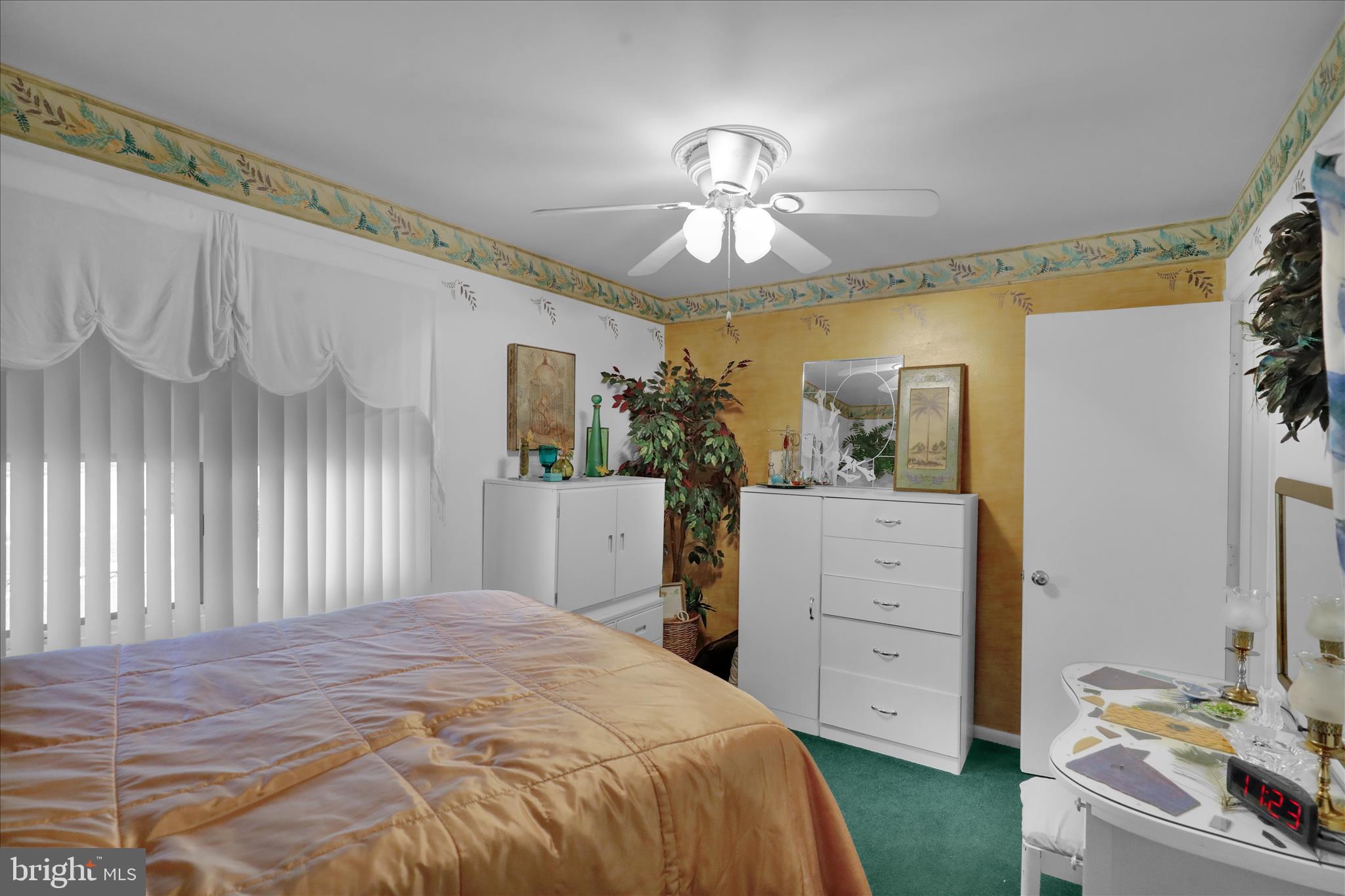 FAR HILLS FARM - Residential