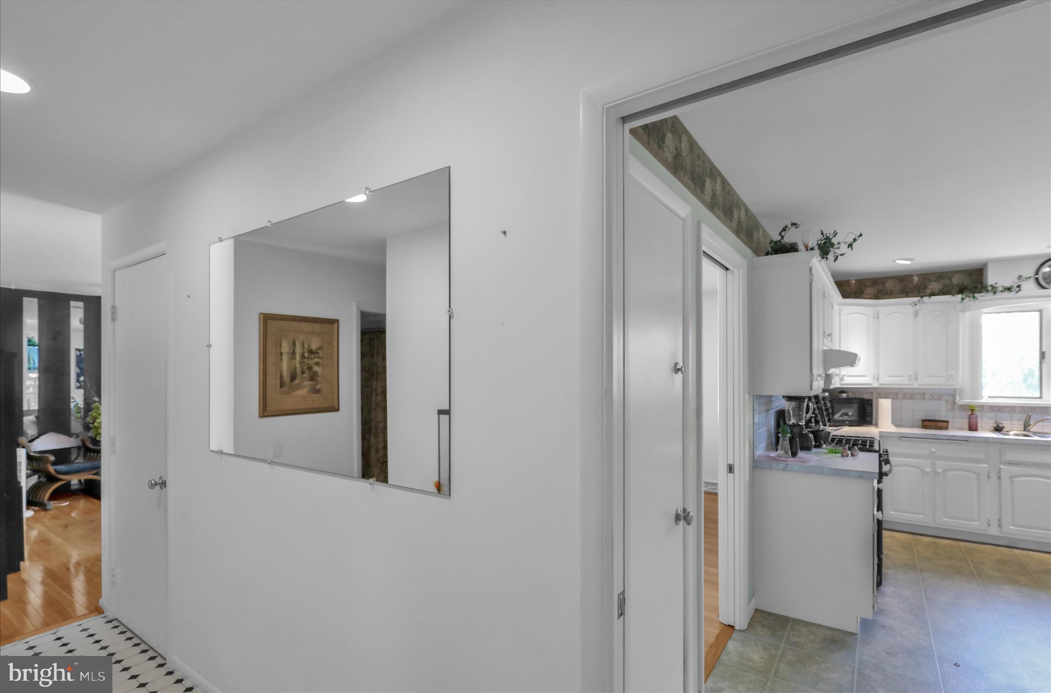 FAR HILLS FARM - Residential