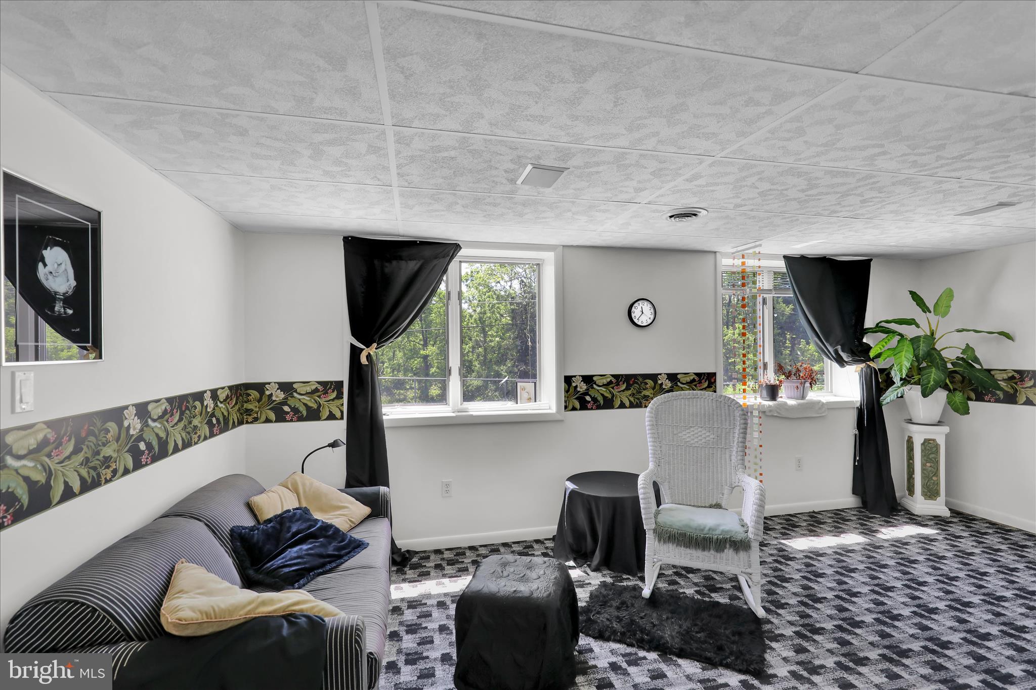 FAR HILLS FARM - Residential