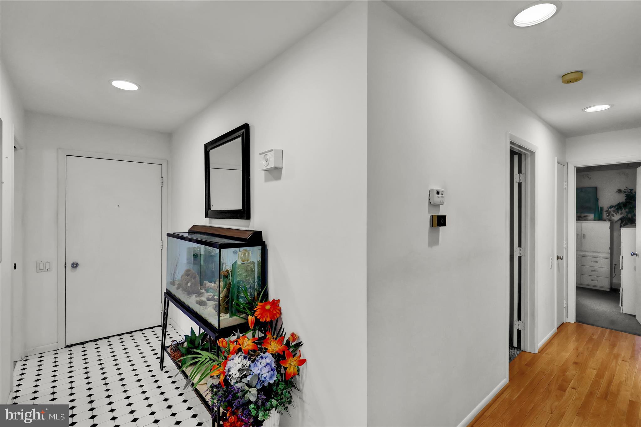 FAR HILLS FARM - Residential